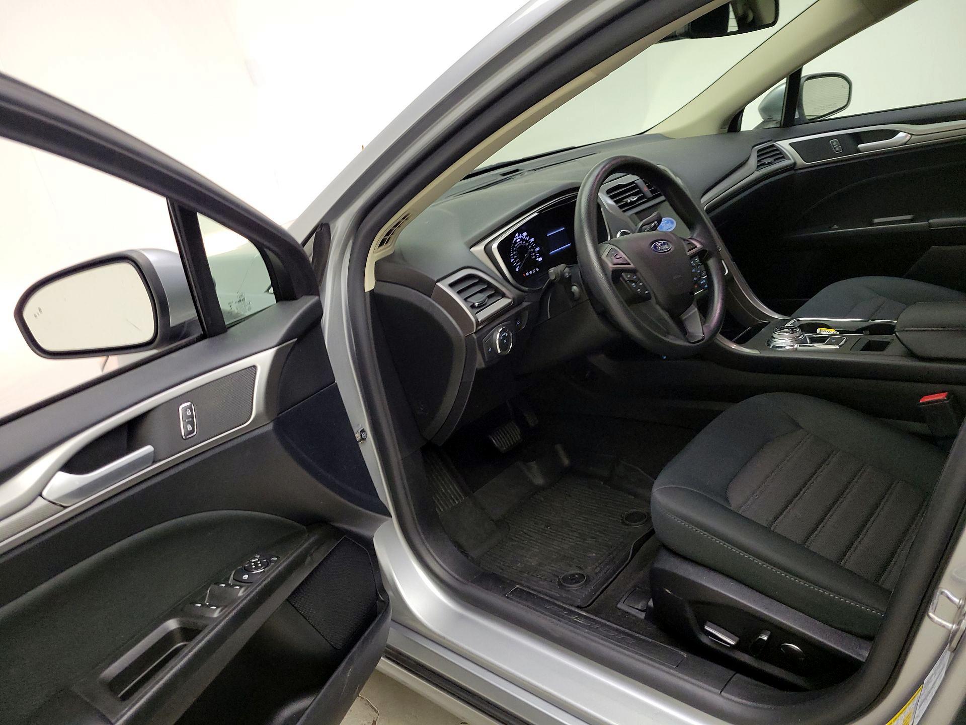 Thumbnail: 2020 Ford Fusion - 11