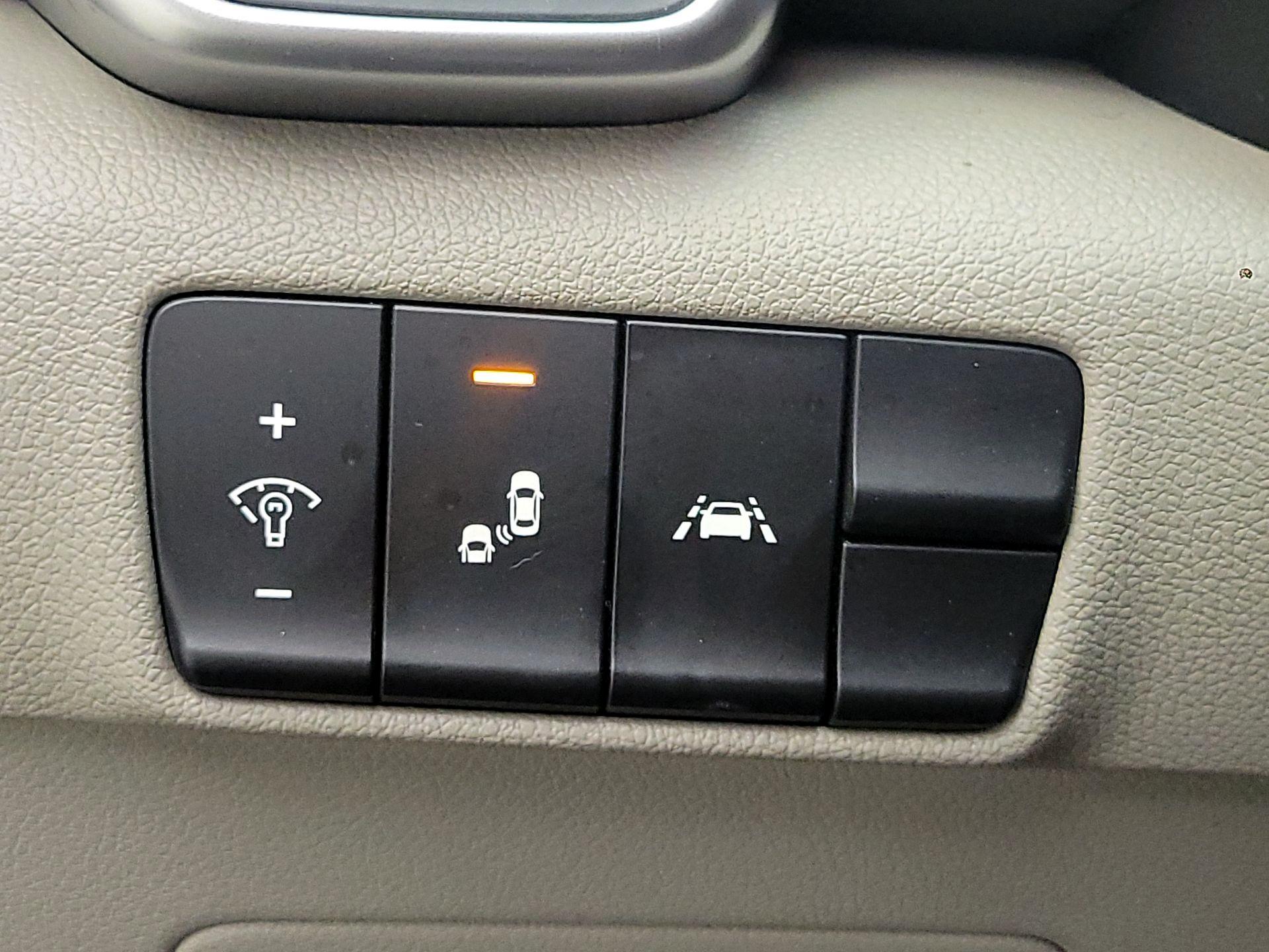 Thumbnail: 2022 Kia Sportage - 13