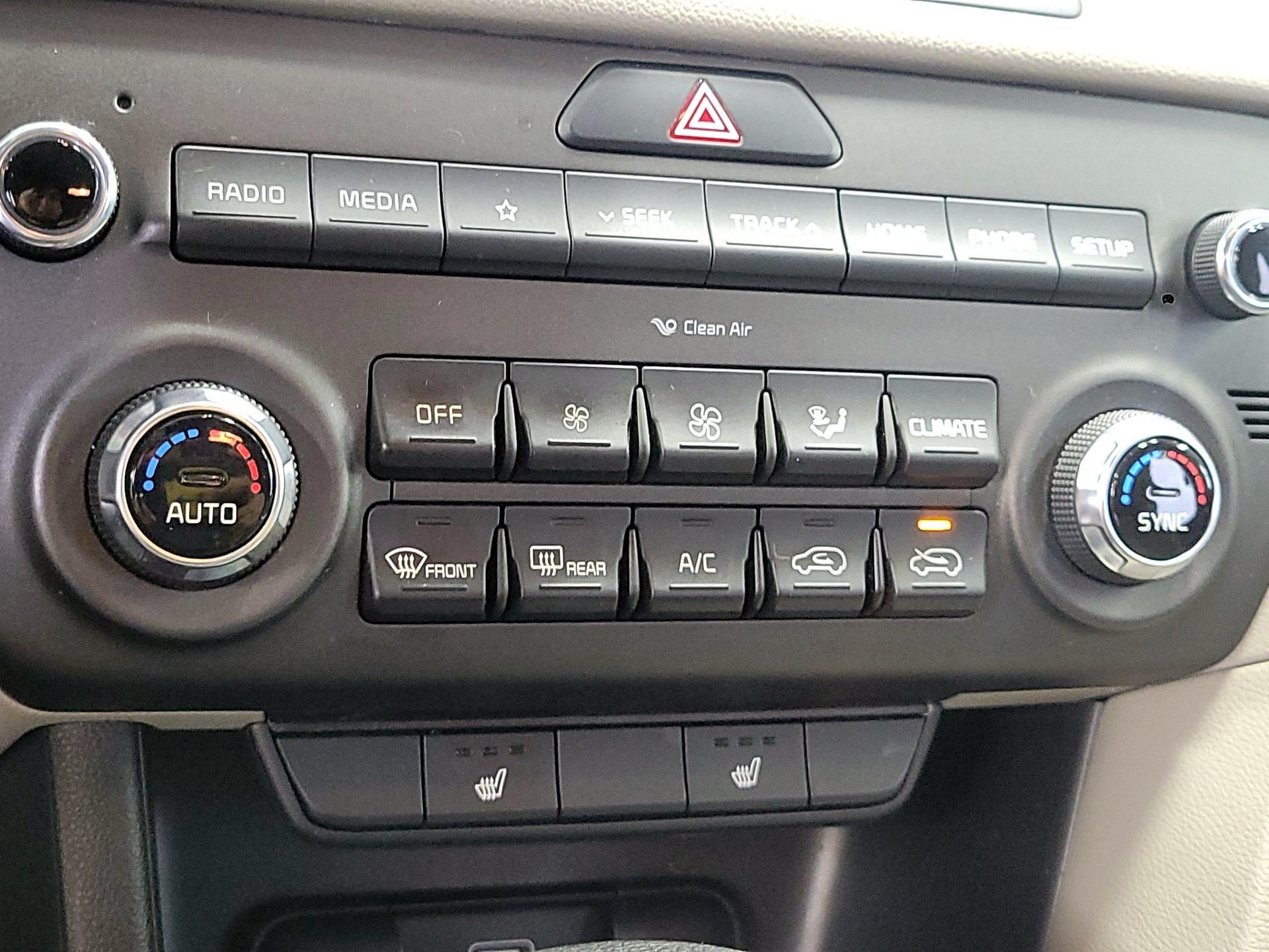 Thumbnail: 2022 Kia Sportage - 16