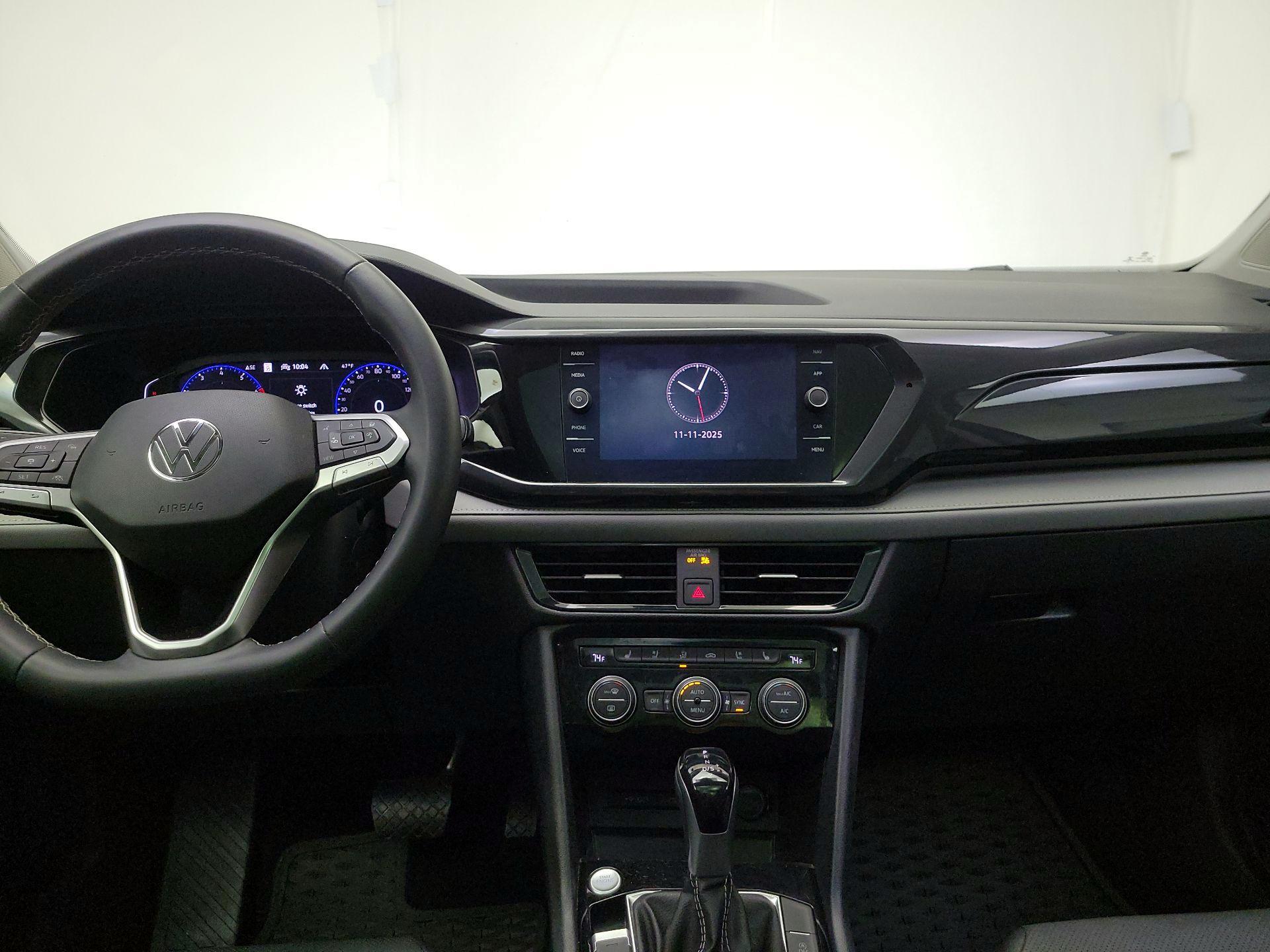 Thumbnail: 2022 Volkswagen Taos - 9