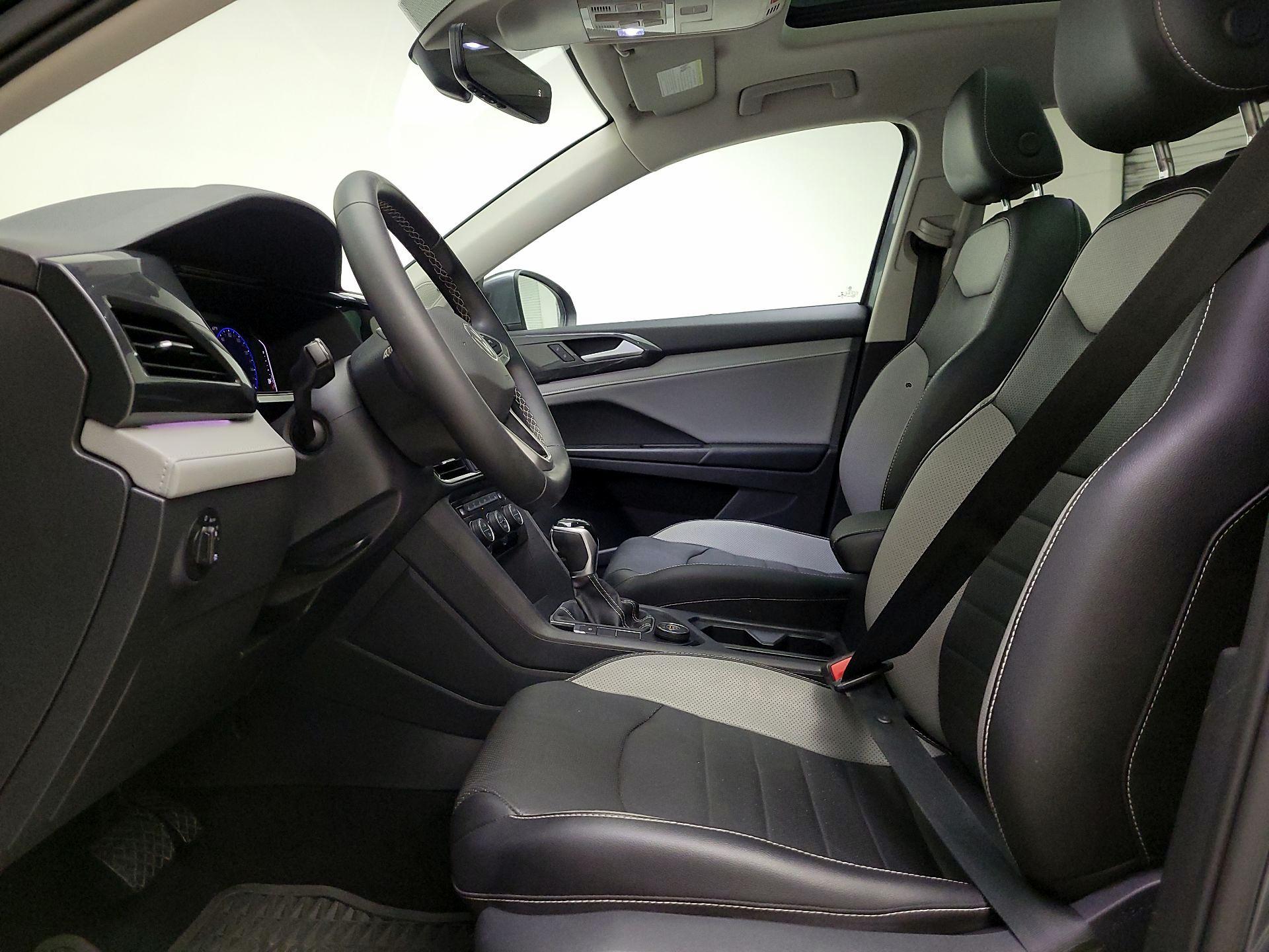 Thumbnail: 2022 Volkswagen Taos - 11