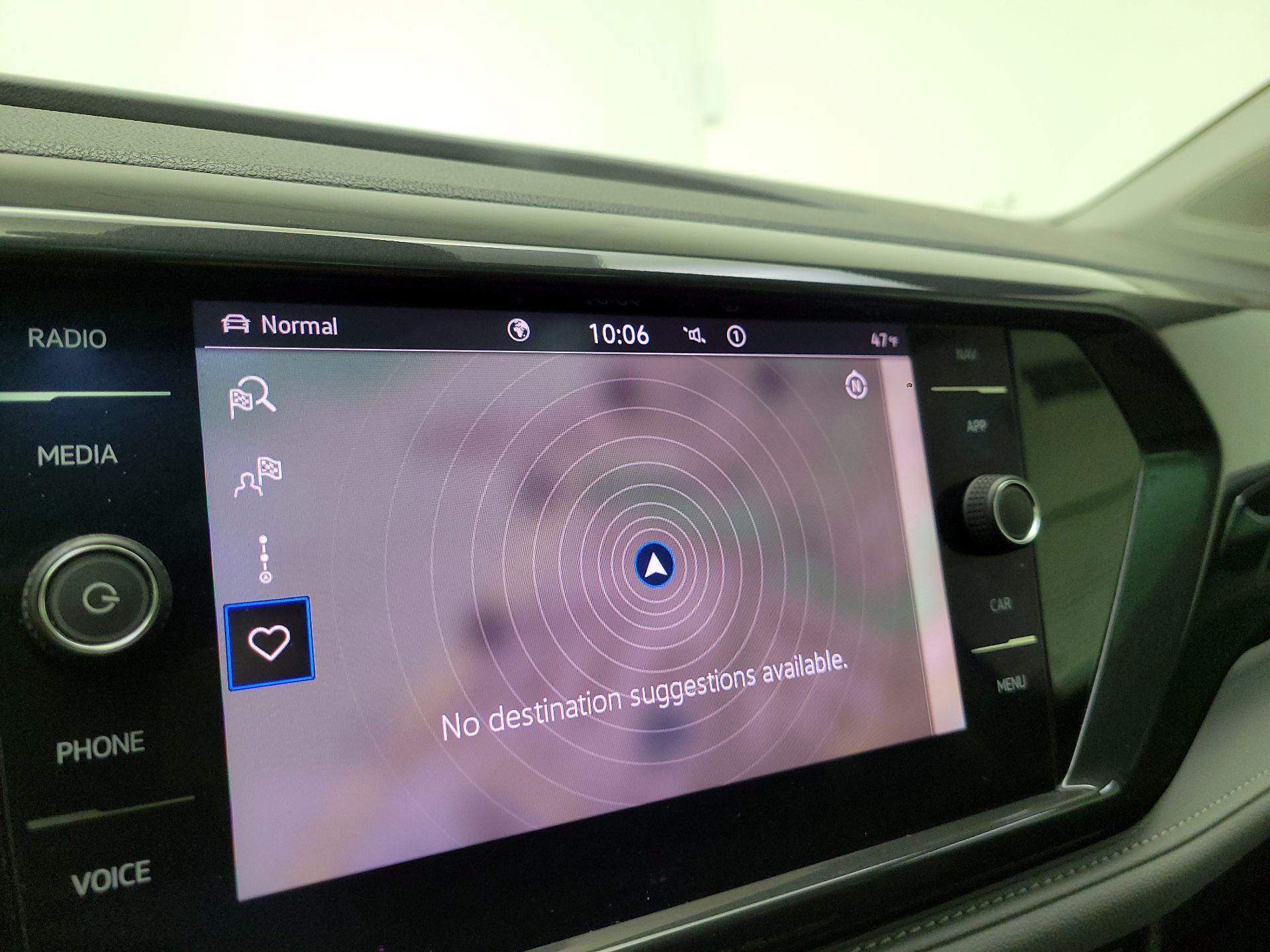 Thumbnail: 2022 Volkswagen Taos - 14