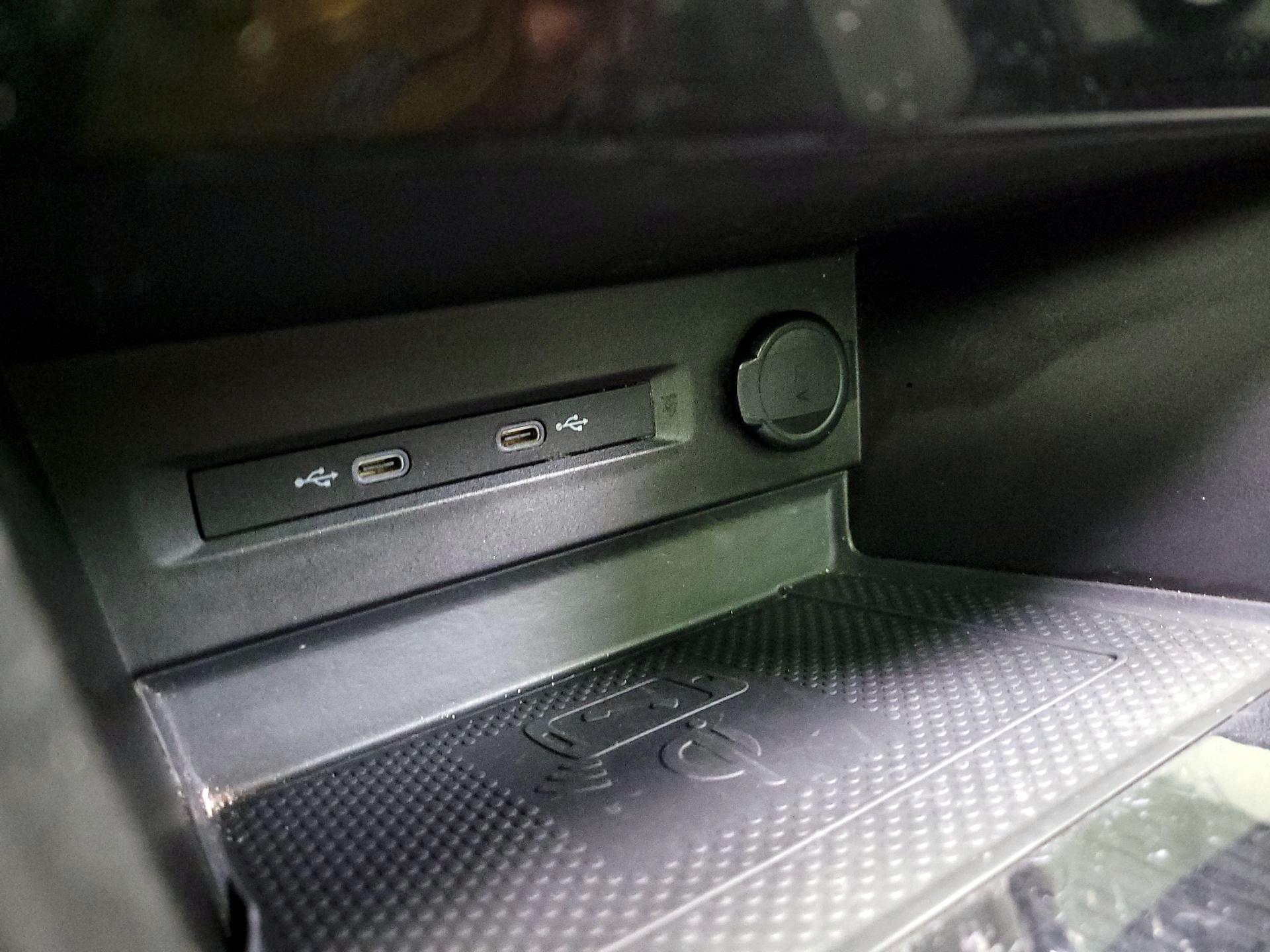 Thumbnail: 2022 Volkswagen Taos - 19