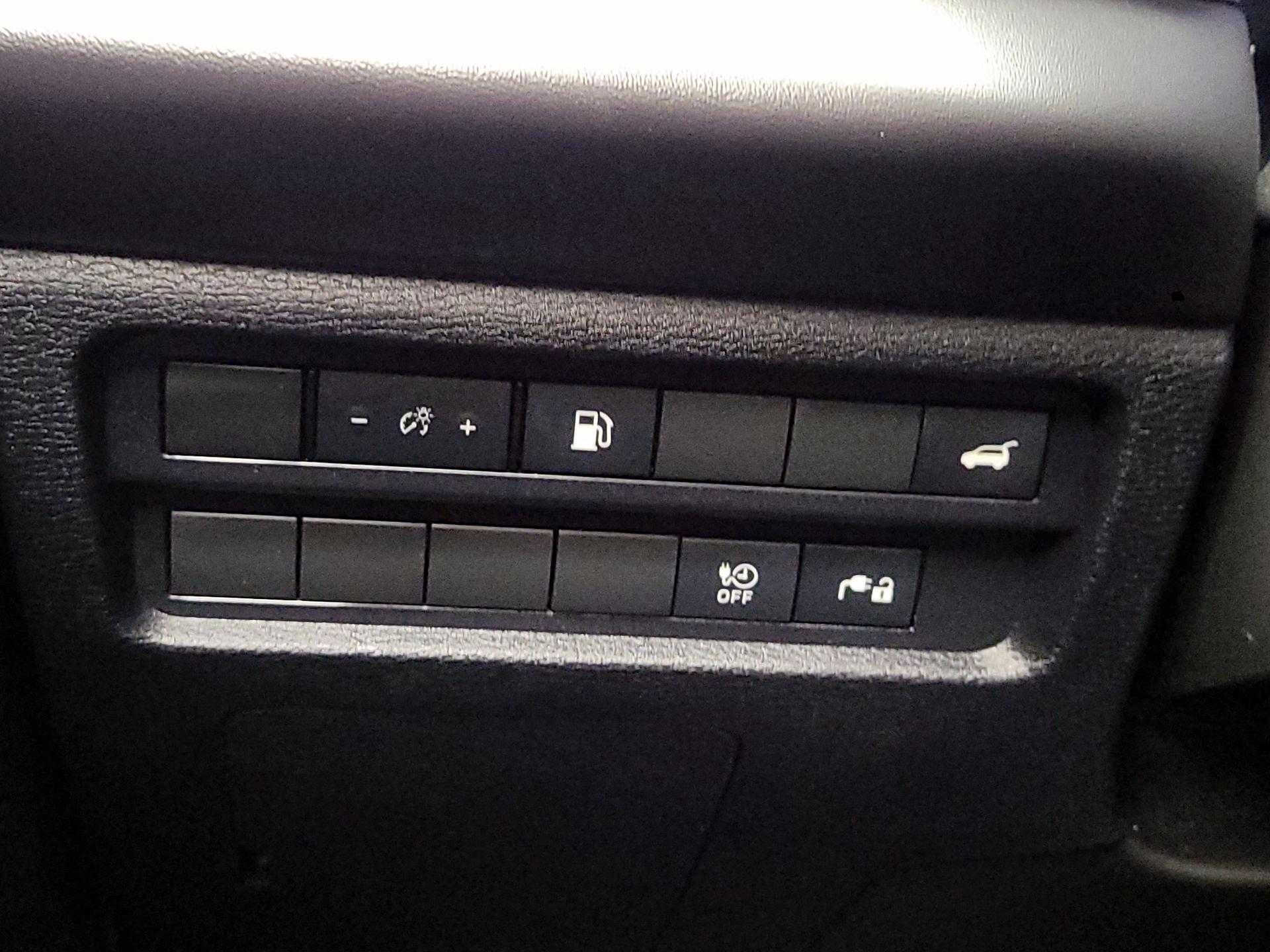 Thumbnail: 2023 Mitsubishi Outlander - 13