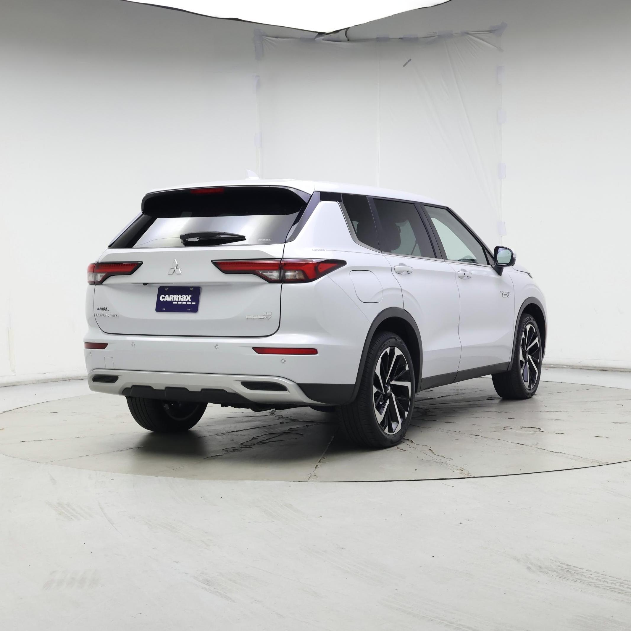 Thumbnail: 2023 Mitsubishi Outlander - 8