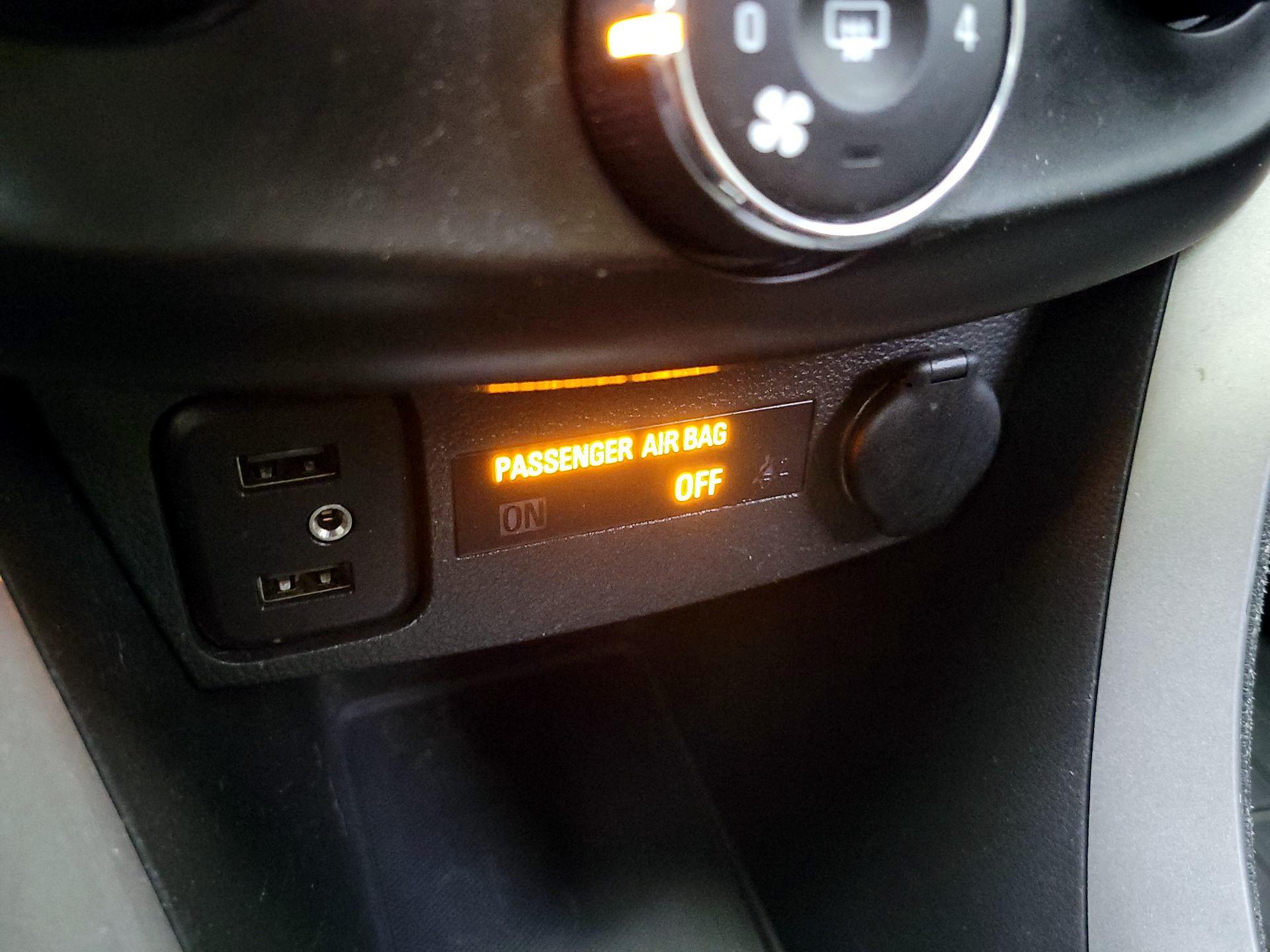 Thumbnail: 2021 Chevrolet Trax - 19