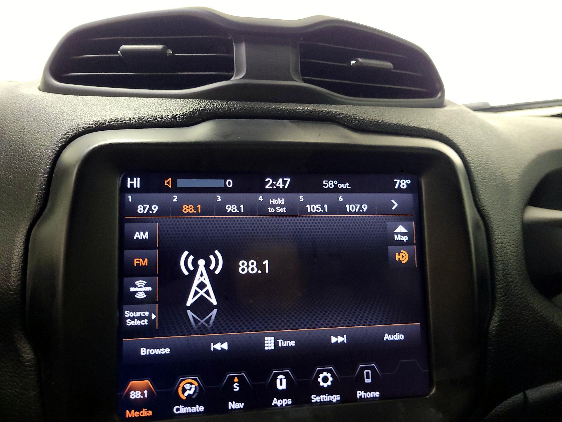 Thumbnail: 2021 Jeep Renegade - 15