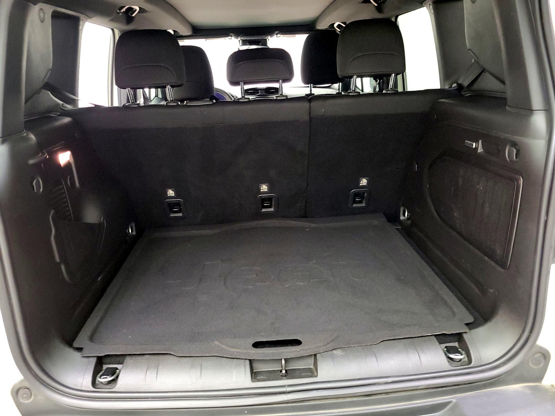 Thumbnail: 2021 Jeep Renegade - 20