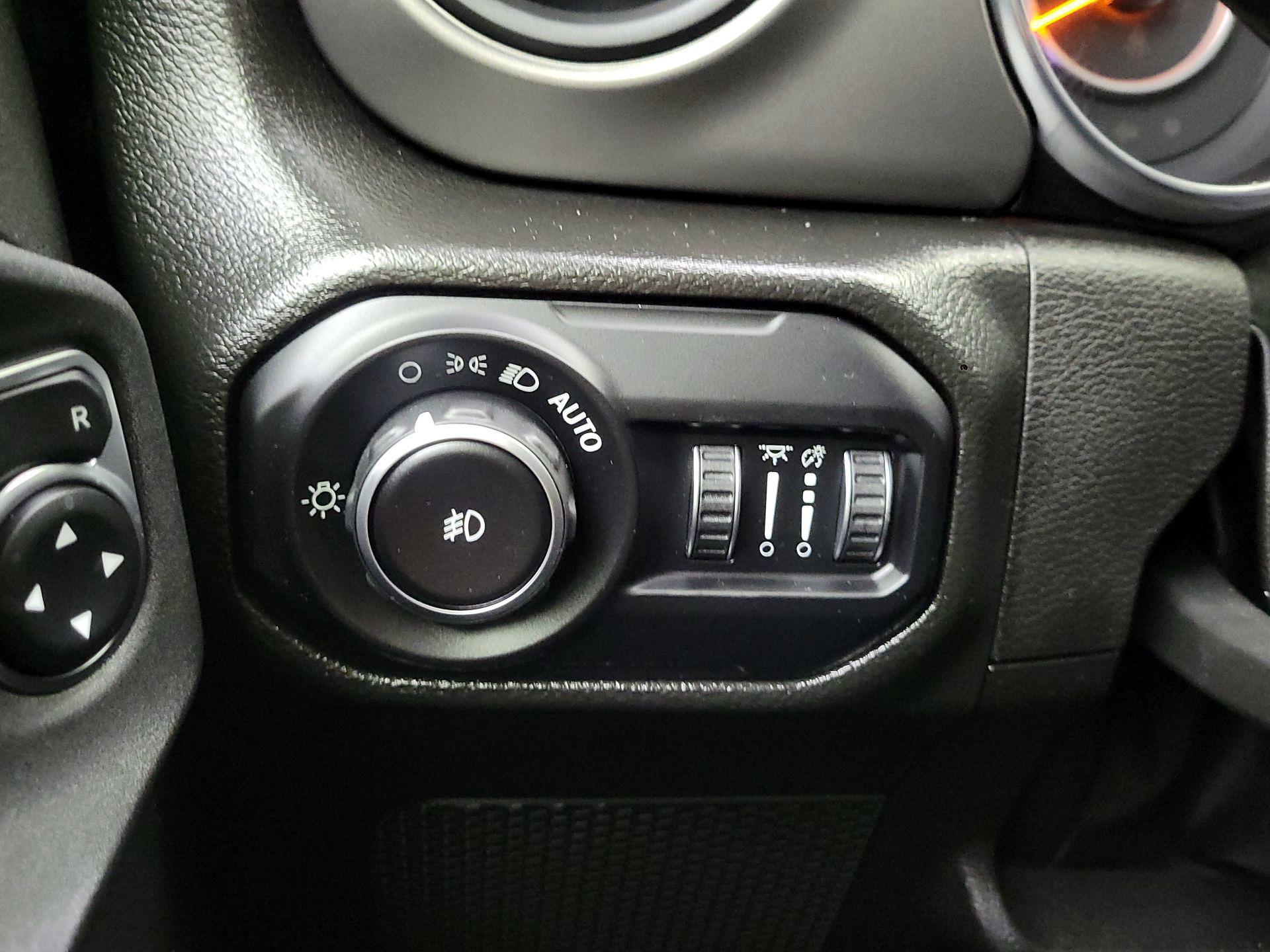 Thumbnail: 2022 Jeep Wrangler - 13