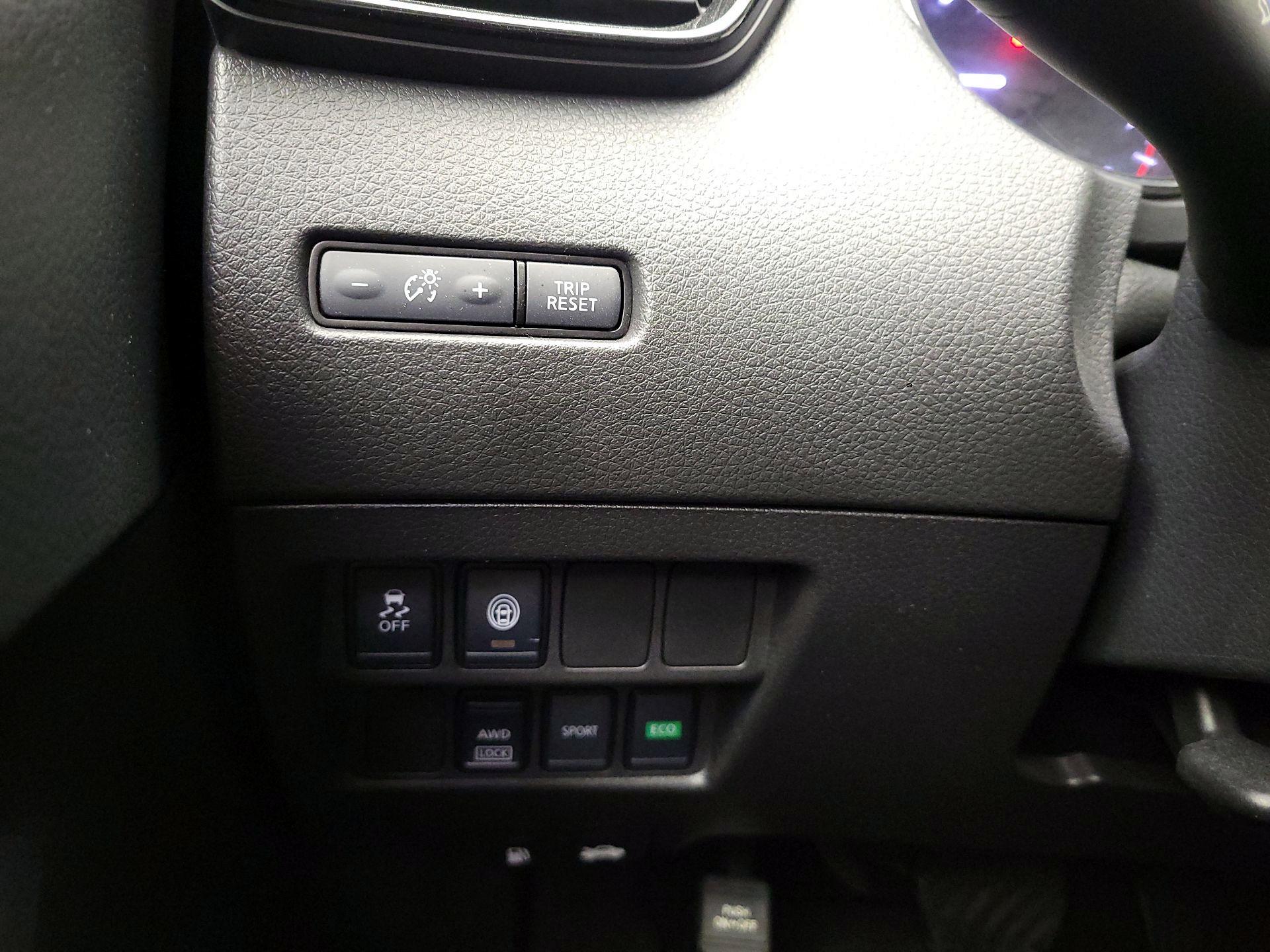 Thumbnail: 2022 Nissan Rogue Sport - 13