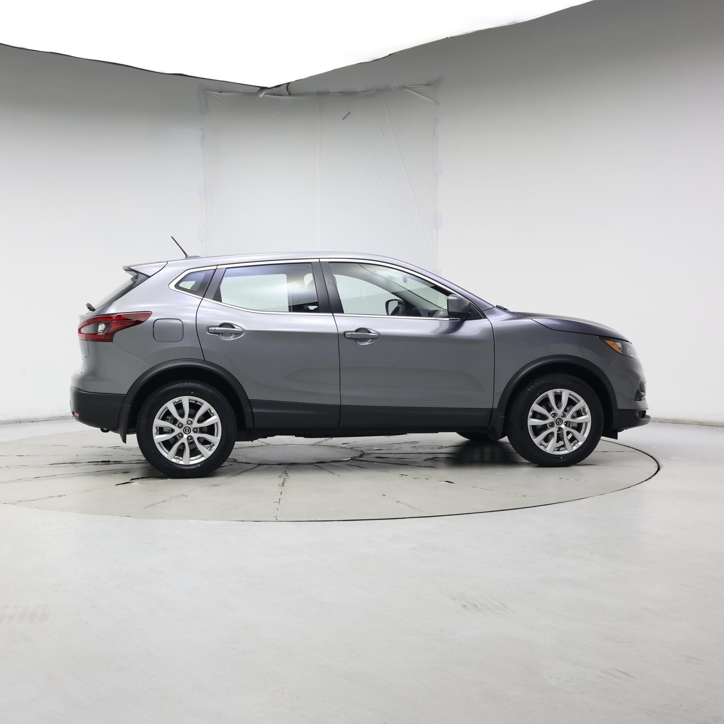 Thumbnail: 2022 Nissan Rogue Sport - 7