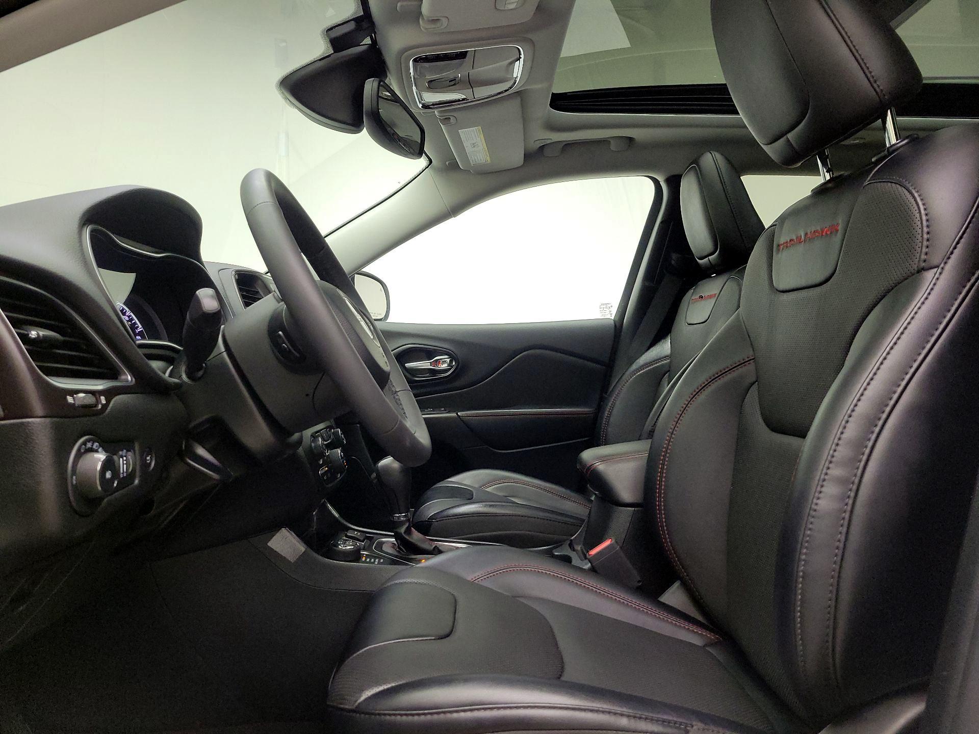 Thumbnail: 2022 Jeep Cherokee - 11