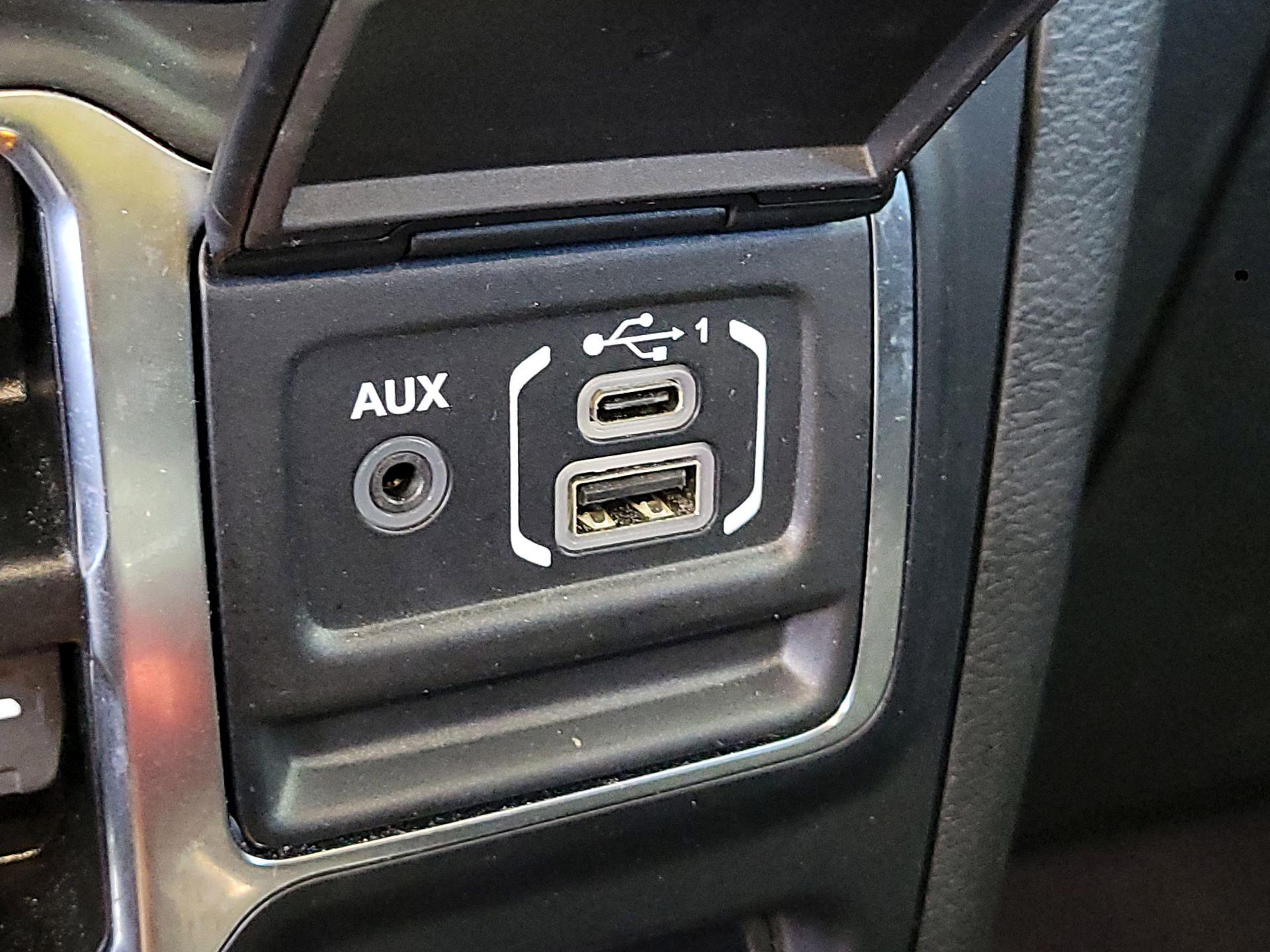 Thumbnail: 2023 Jeep Wrangler - 19