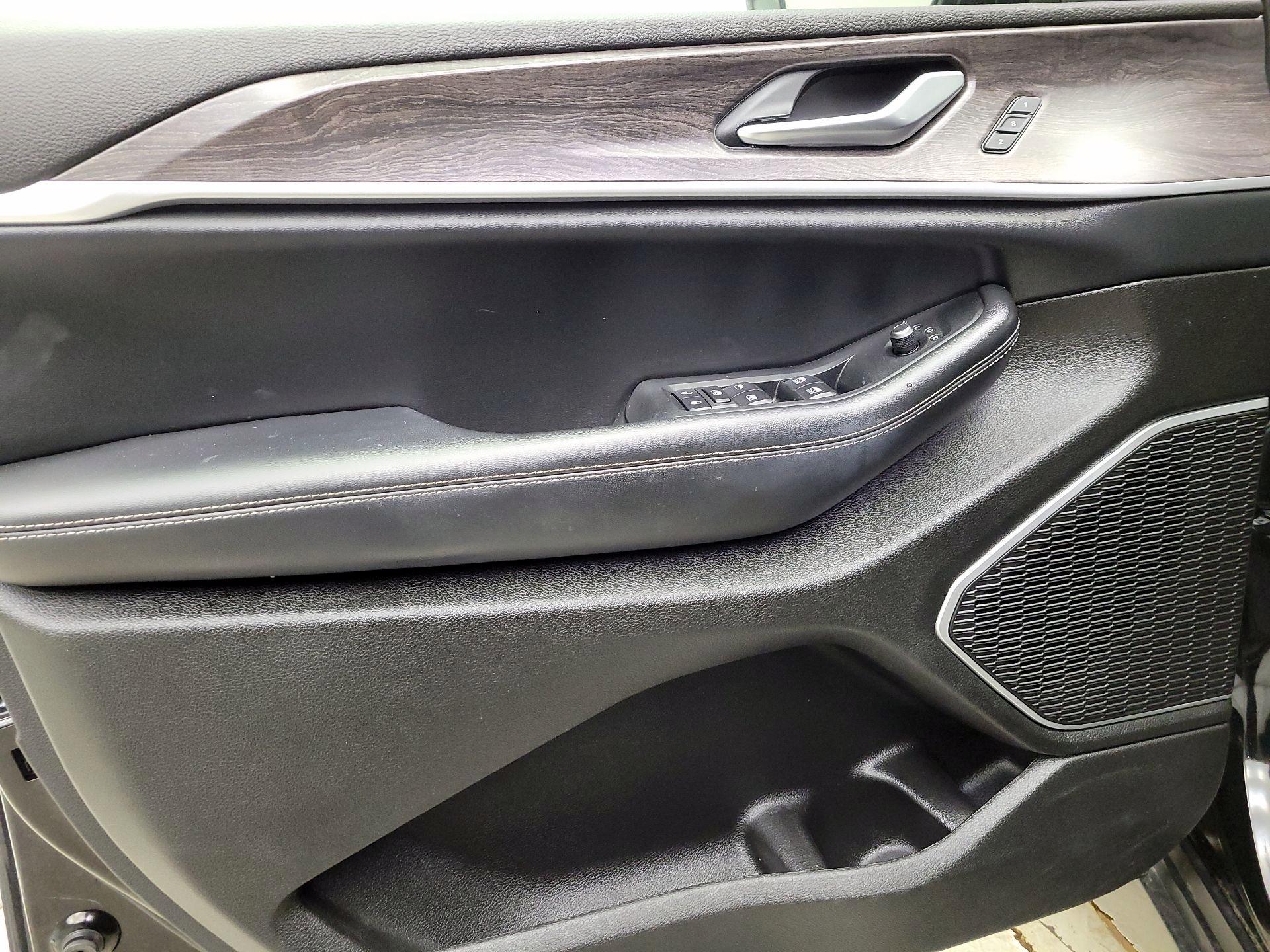 Thumbnail: 2022 Jeep Grand Cherokee - 12