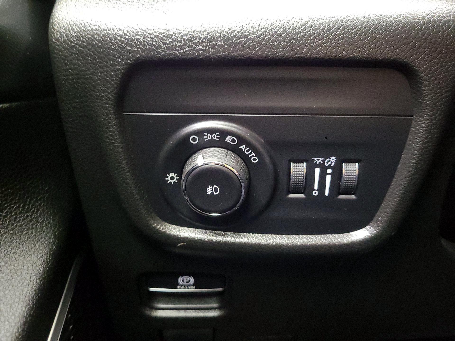 Thumbnail: 2022 Jeep Grand Cherokee - 13