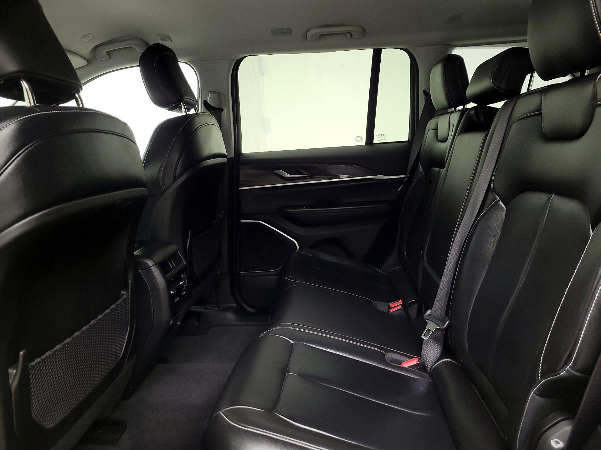 Thumbnail: 2022 Jeep Grand Cherokee - 20