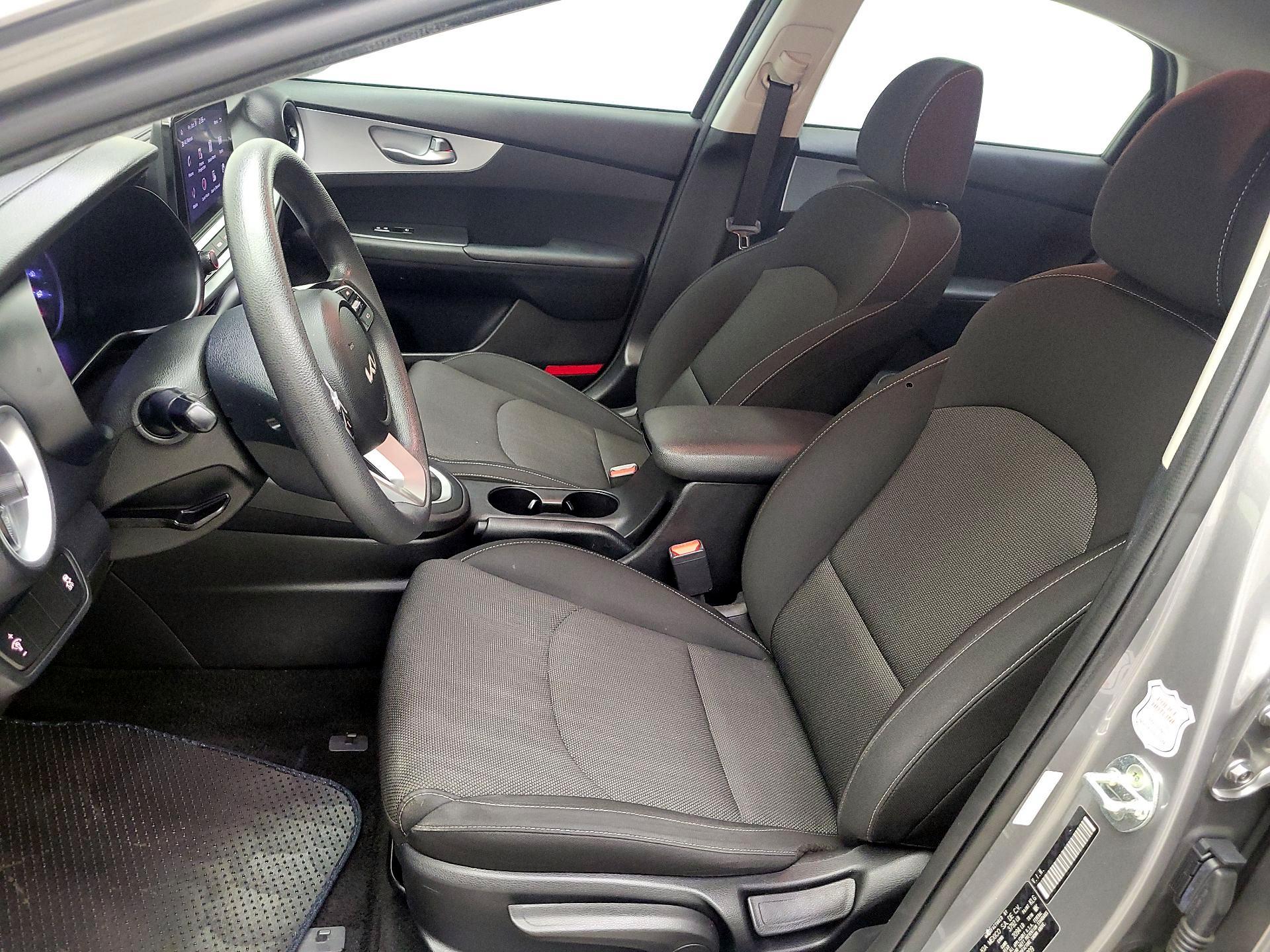 Thumbnail: 2023 Kia Forte - 11