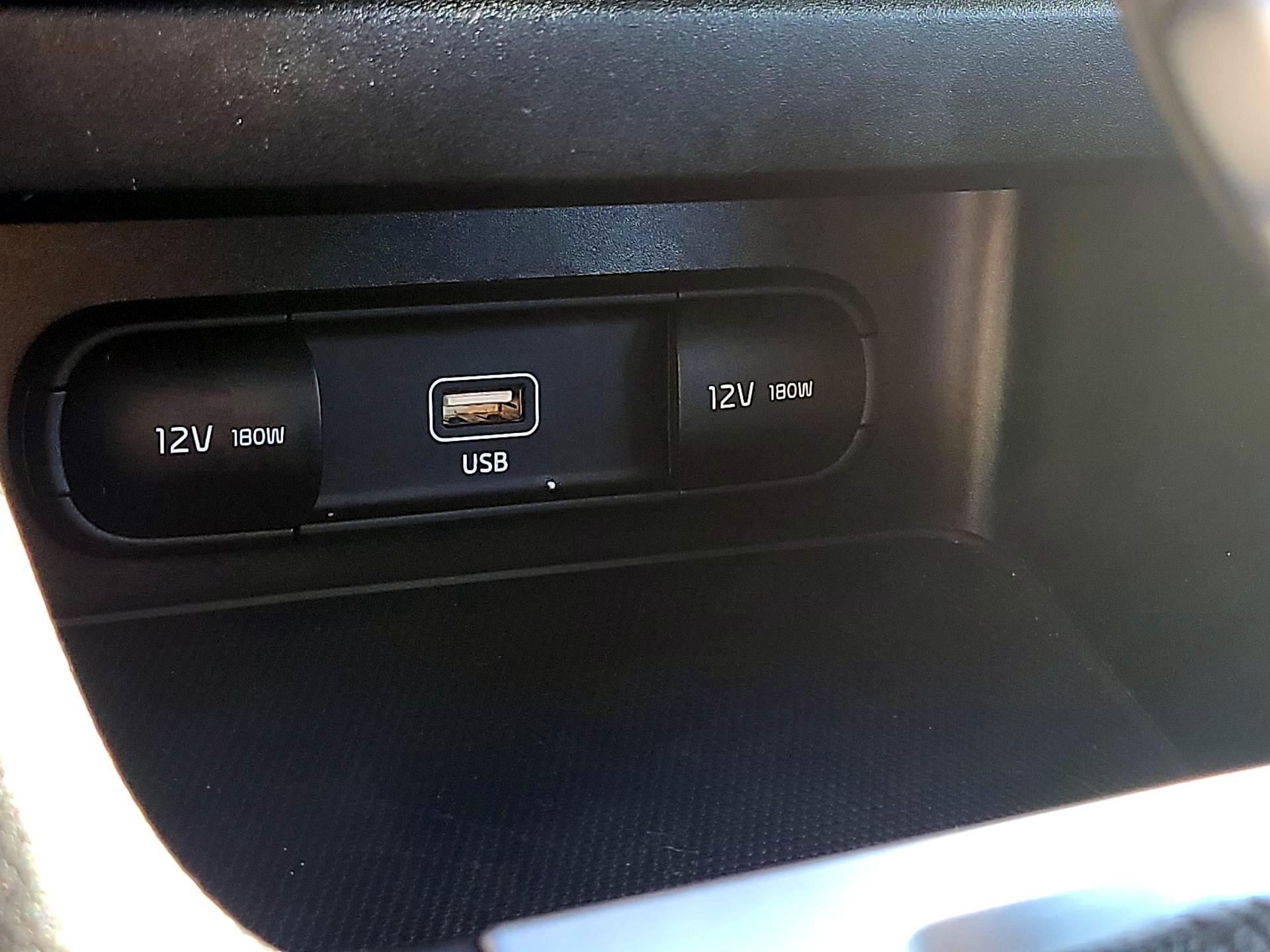 Thumbnail: 2023 Kia Forte - 18