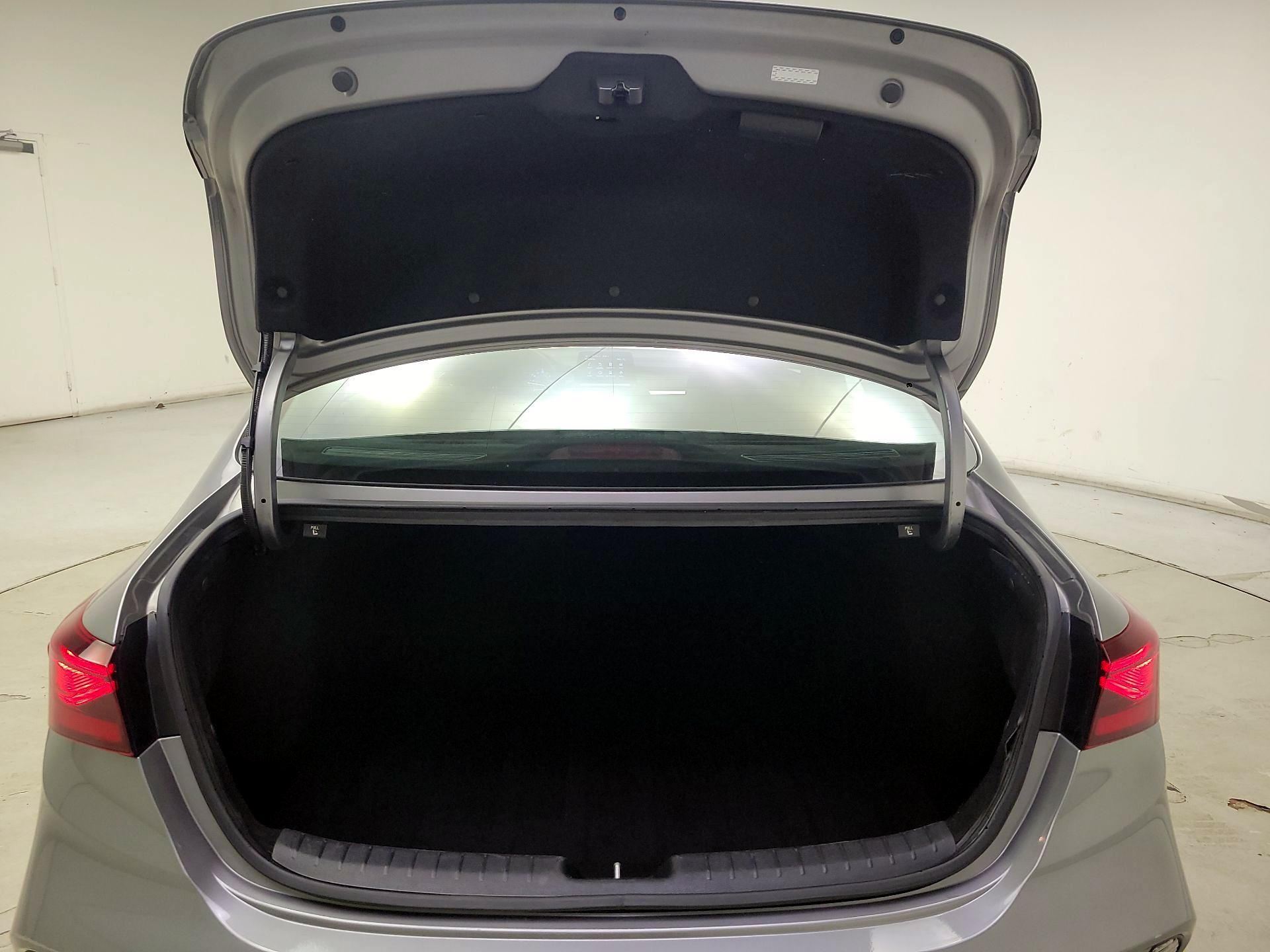 Thumbnail: 2023 Kia Forte - 20