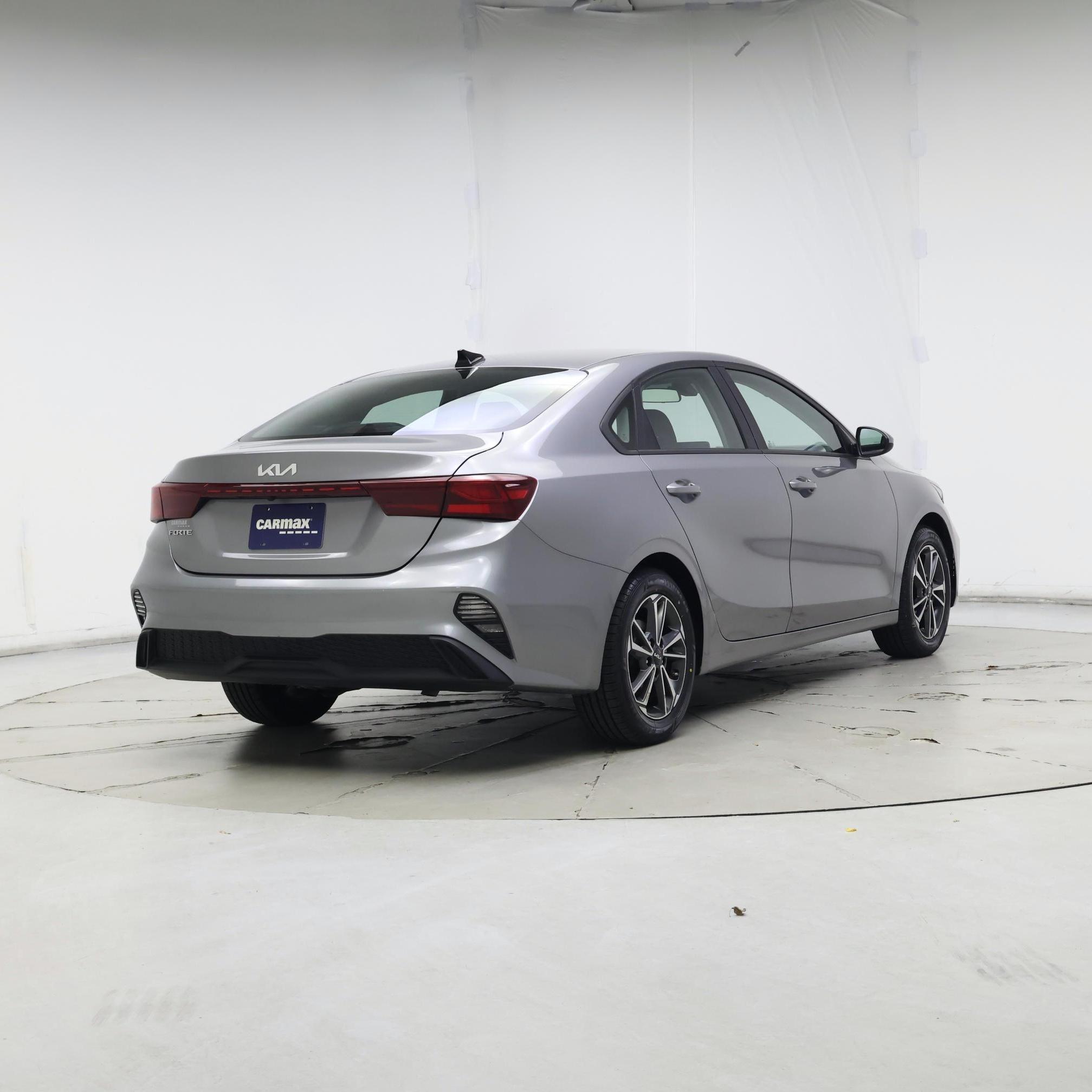 Thumbnail: 2023 Kia Forte - 8