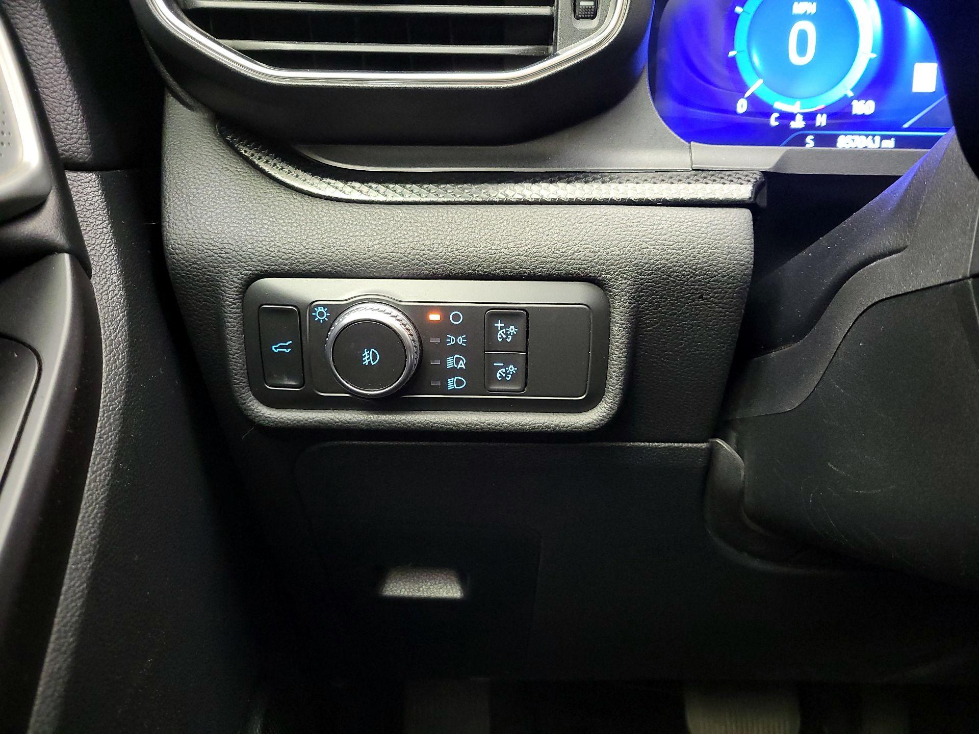 Thumbnail: 2020 Ford Explorer - 13