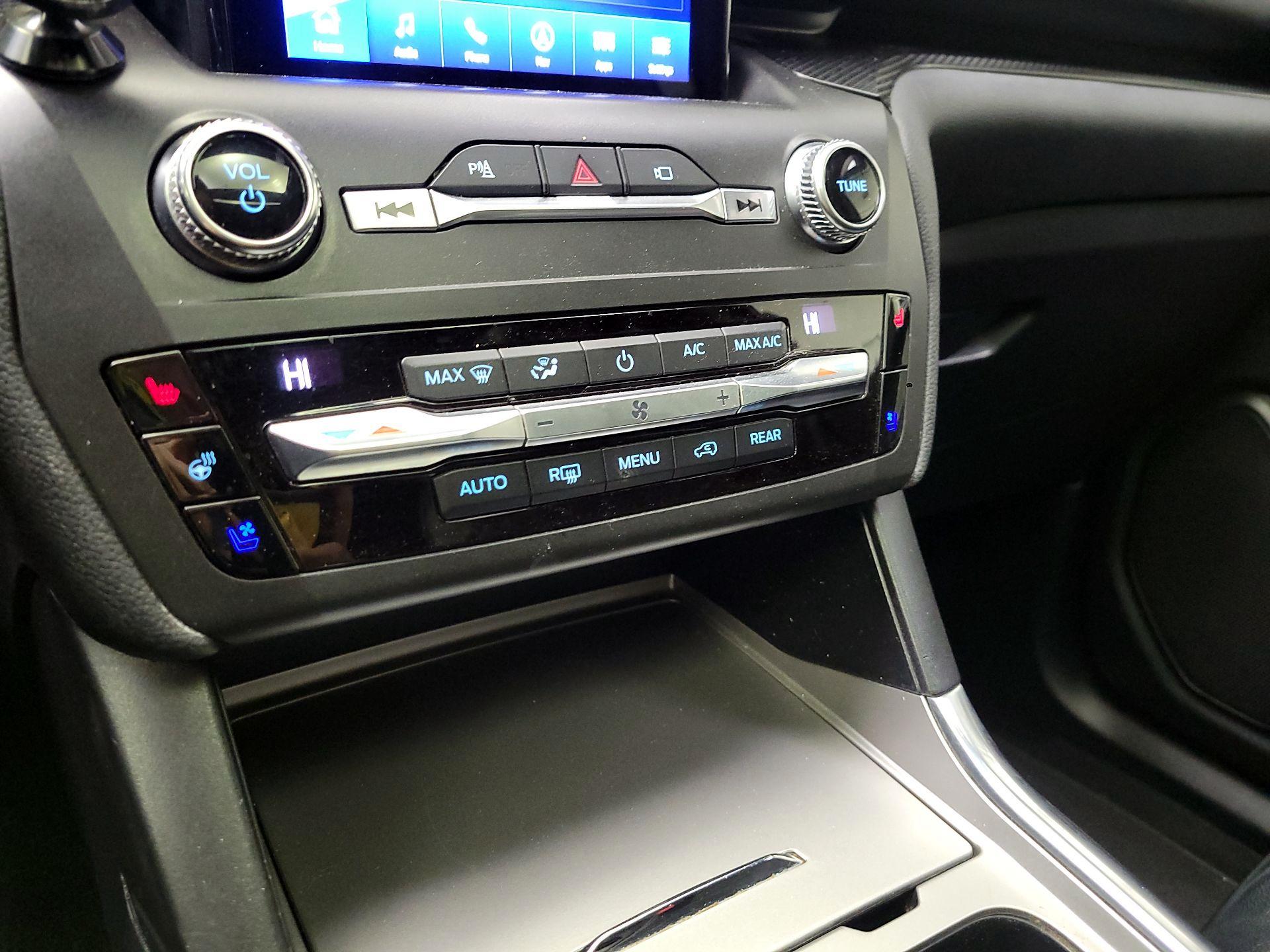 Thumbnail: 2020 Ford Explorer - 17