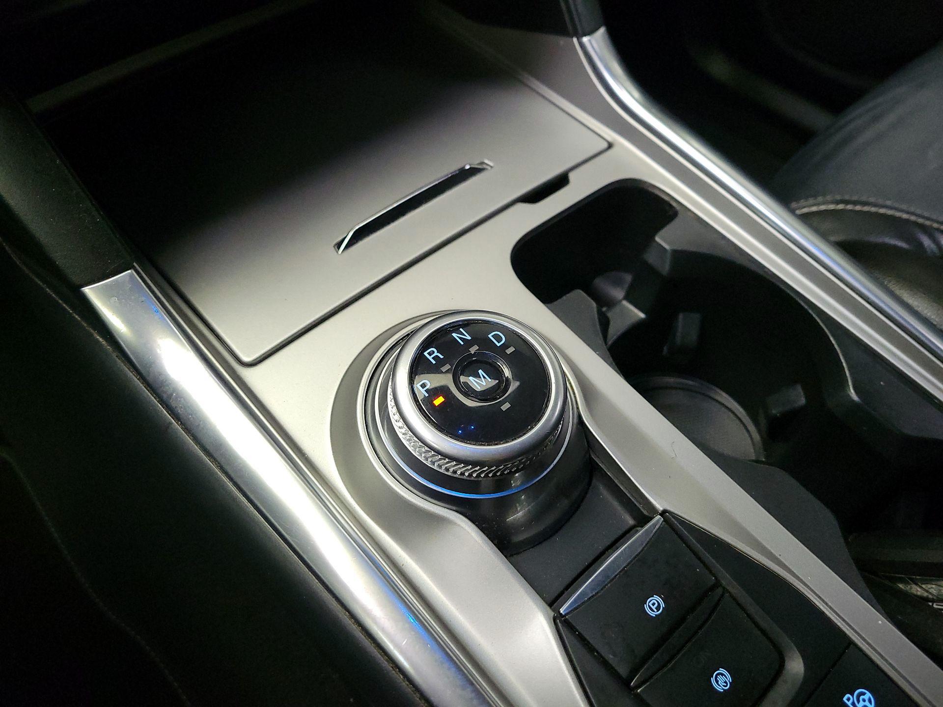 Thumbnail: 2020 Ford Explorer - 18