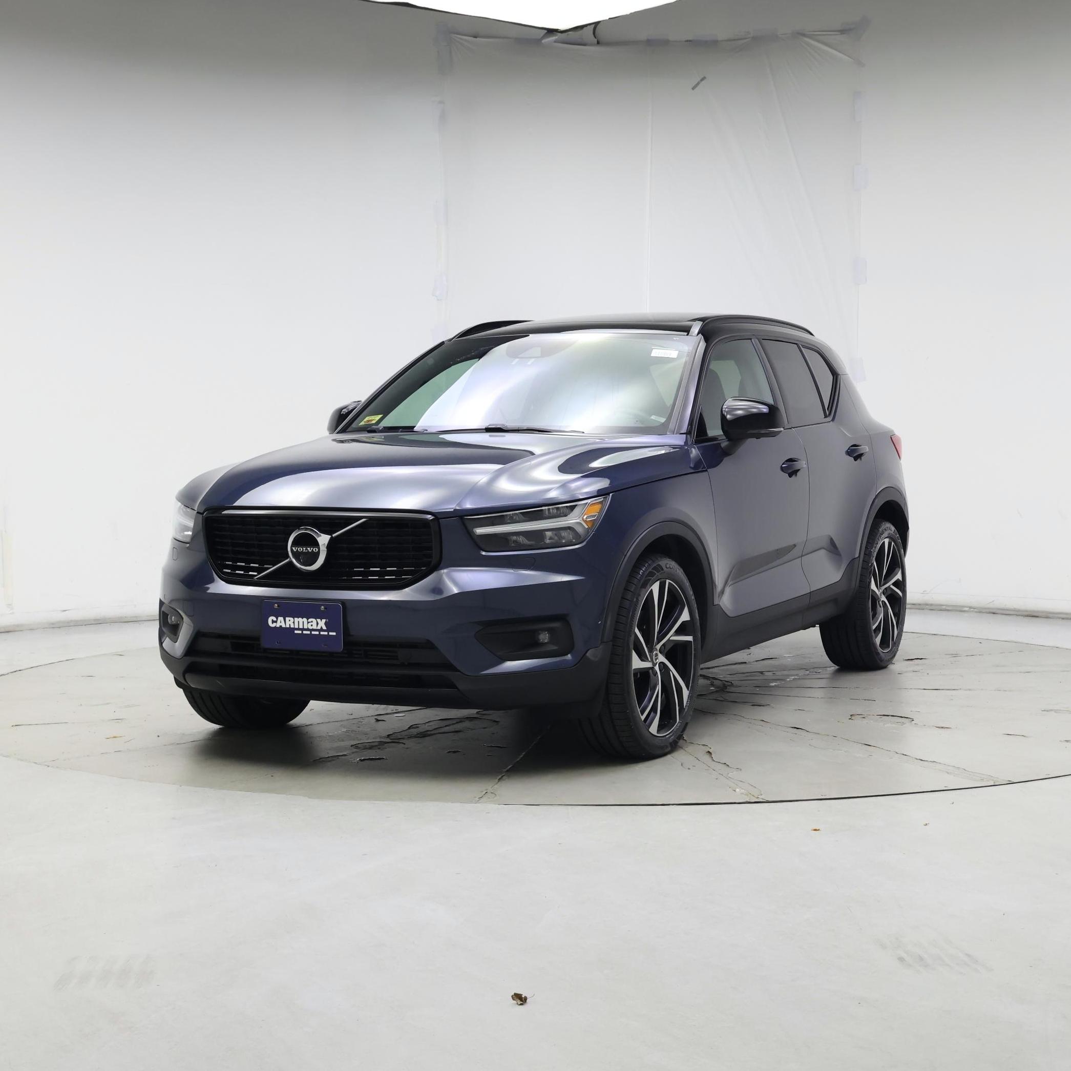 Thumbnail: 2022 Volvo XC40 - 4