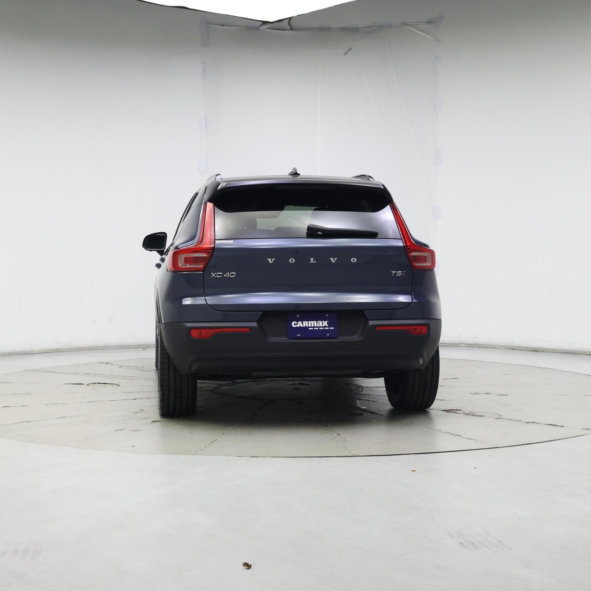 Thumbnail: 2022 Volvo XC40 - 6