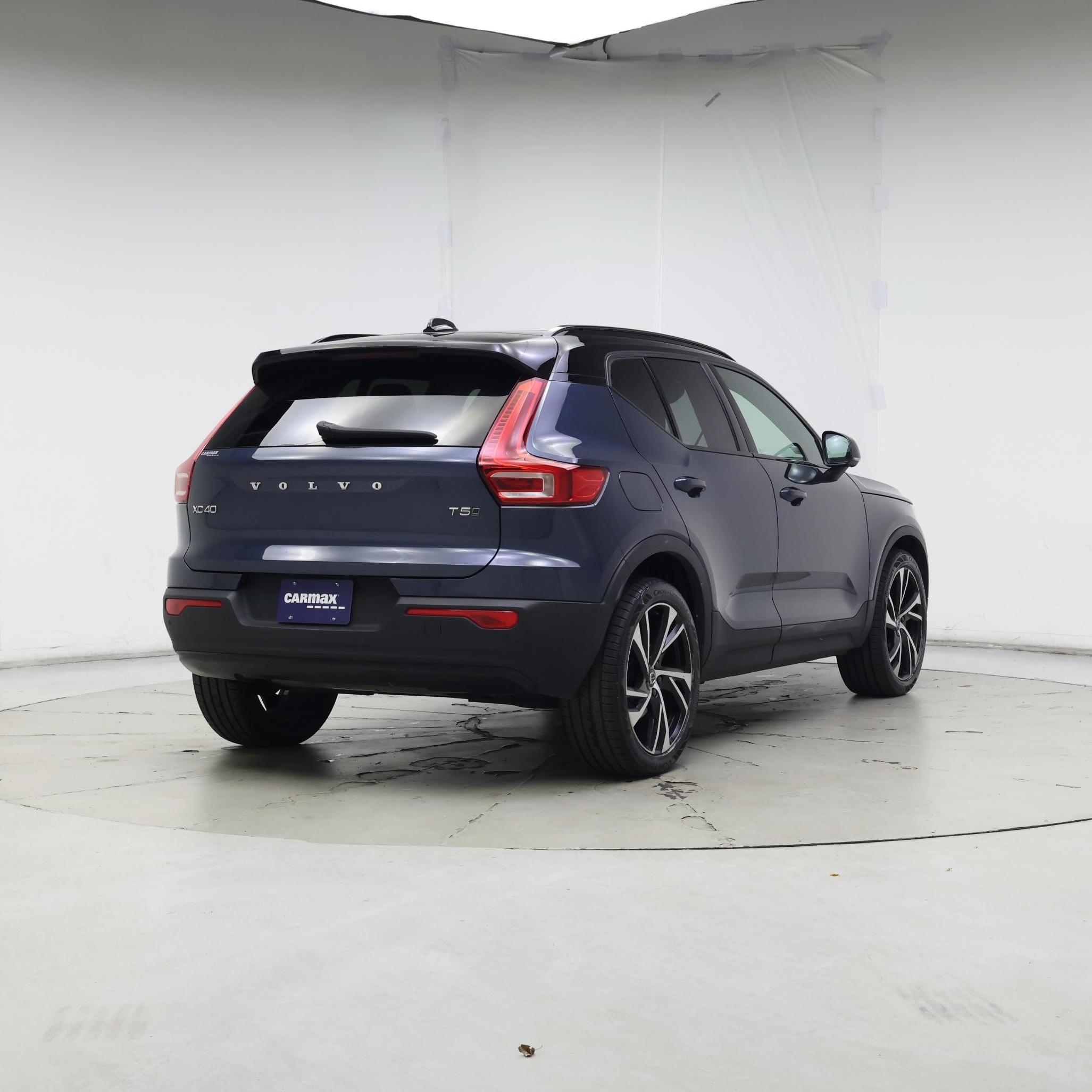 Thumbnail: 2022 Volvo XC40 - 8