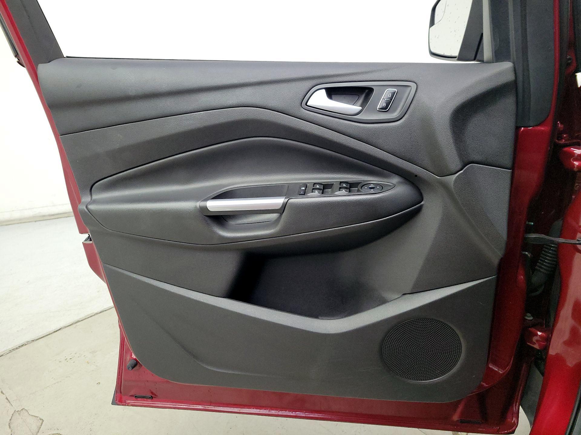 Thumbnail: 2015 Ford Escape - 12