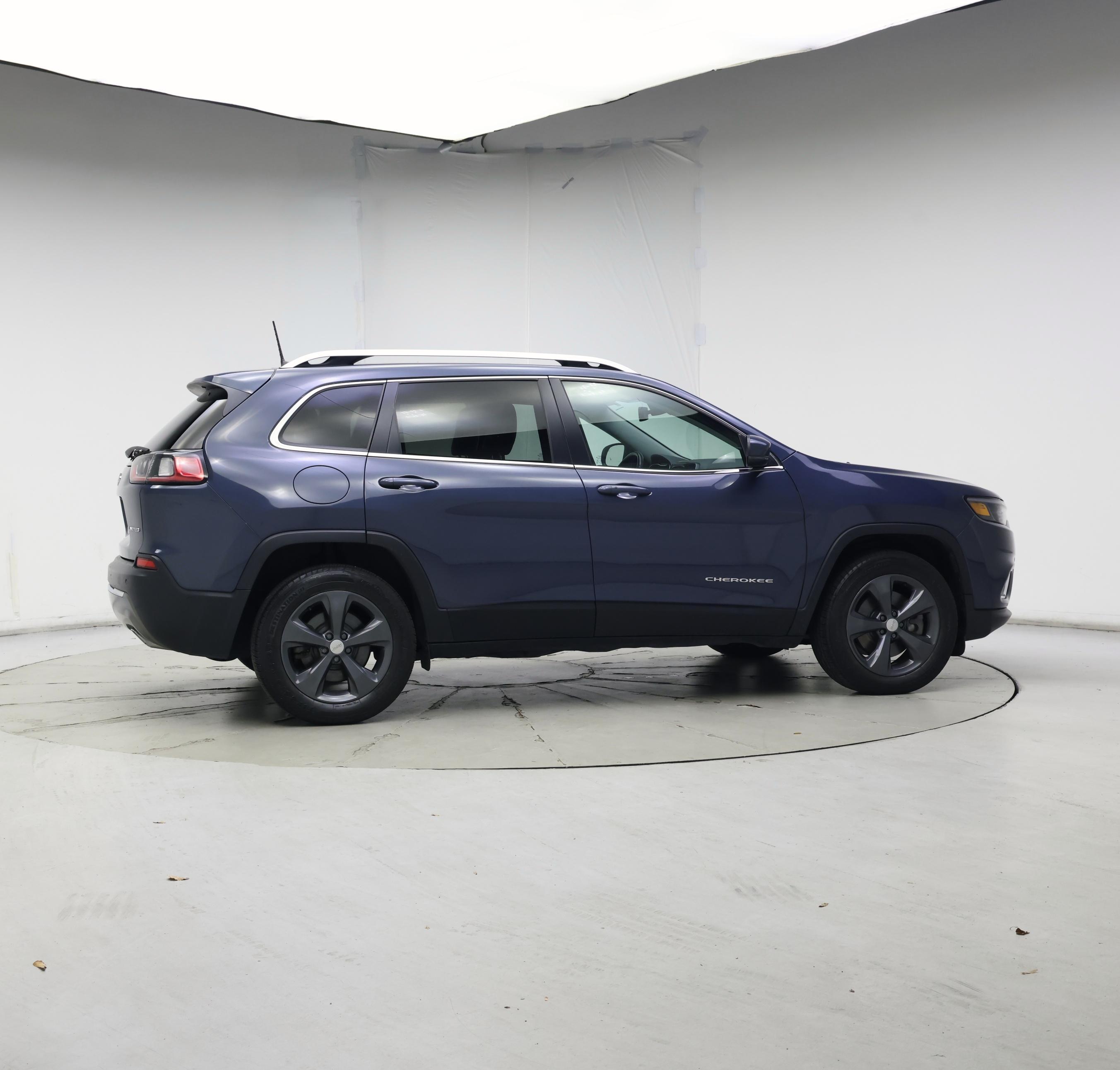 Thumbnail: 2019 Jeep Cherokee - 7