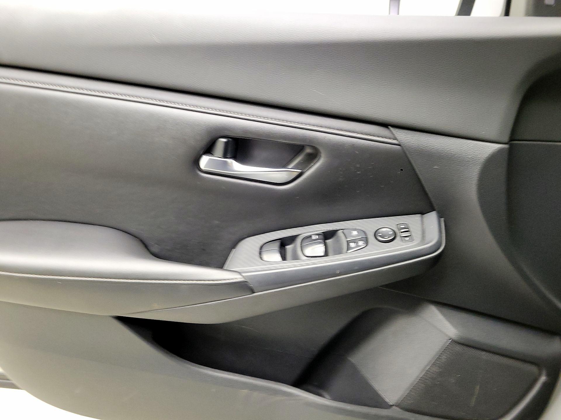 Thumbnail: 2021 Nissan Sentra - 12