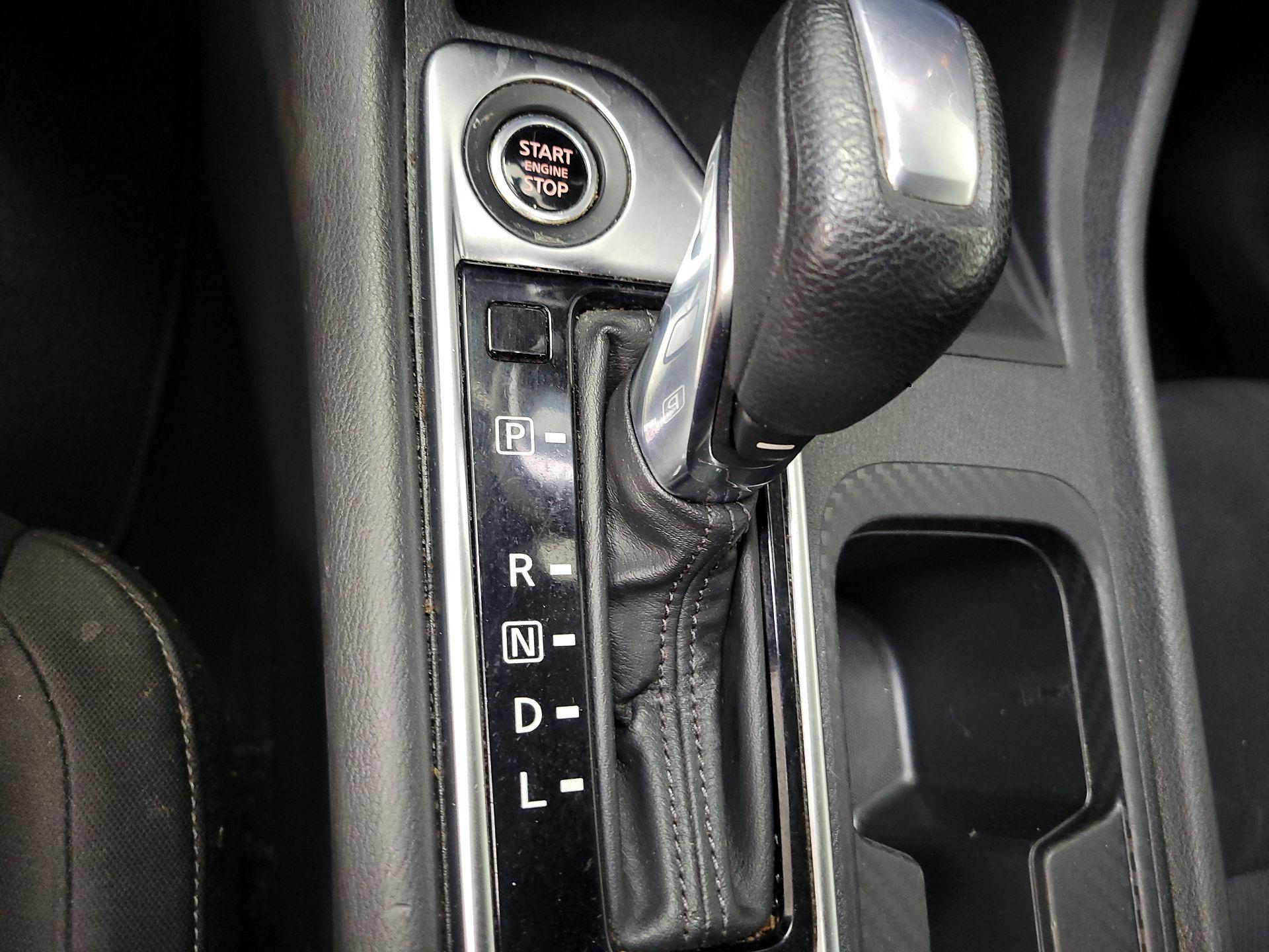 Thumbnail: 2021 Nissan Sentra - 17