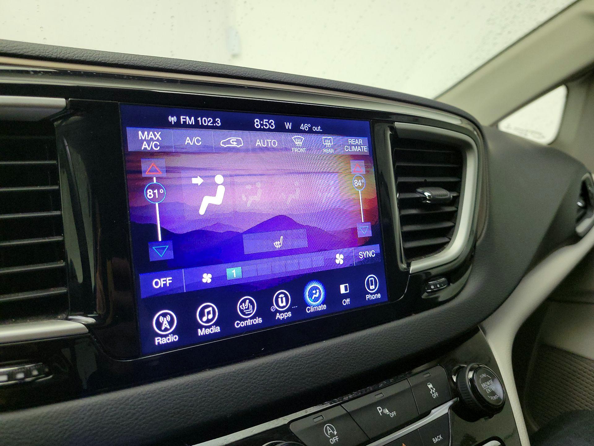 Thumbnail: 2017 Chrysler Pacifica - 16