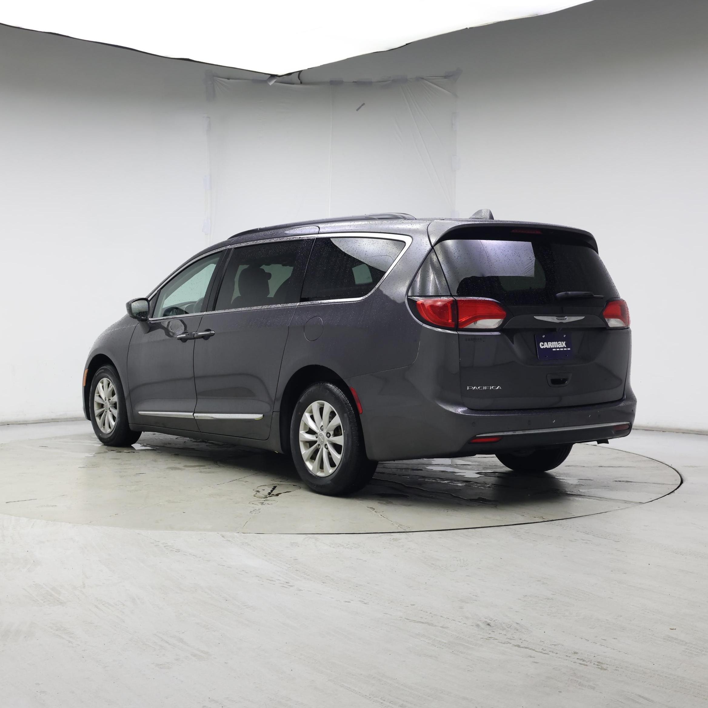 Thumbnail: 2017 Chrysler Pacifica - 2