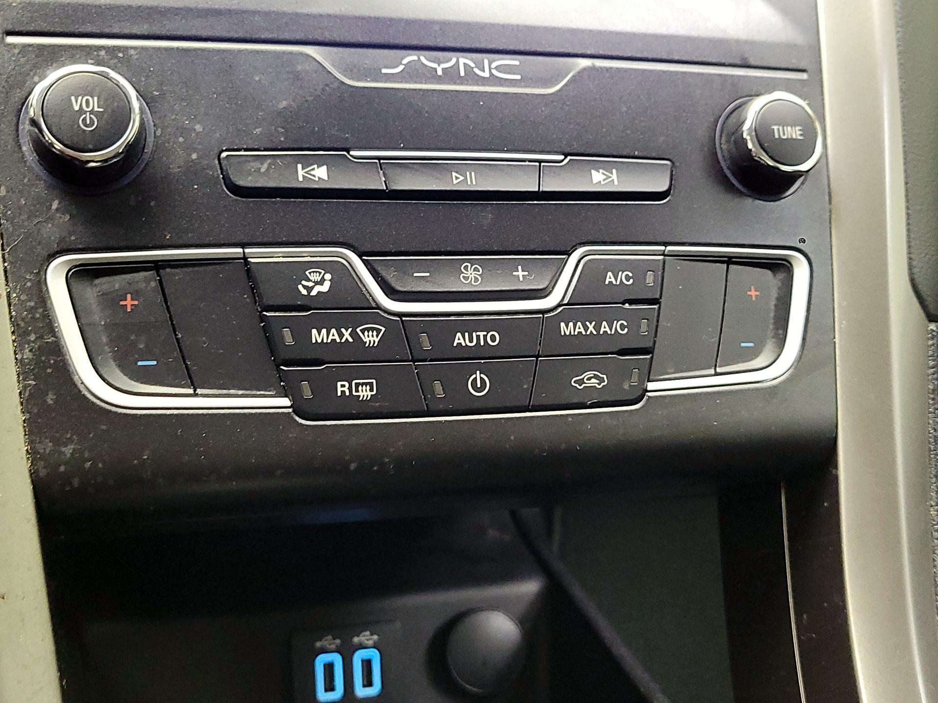 Thumbnail: 2019 Ford Fusion - 17