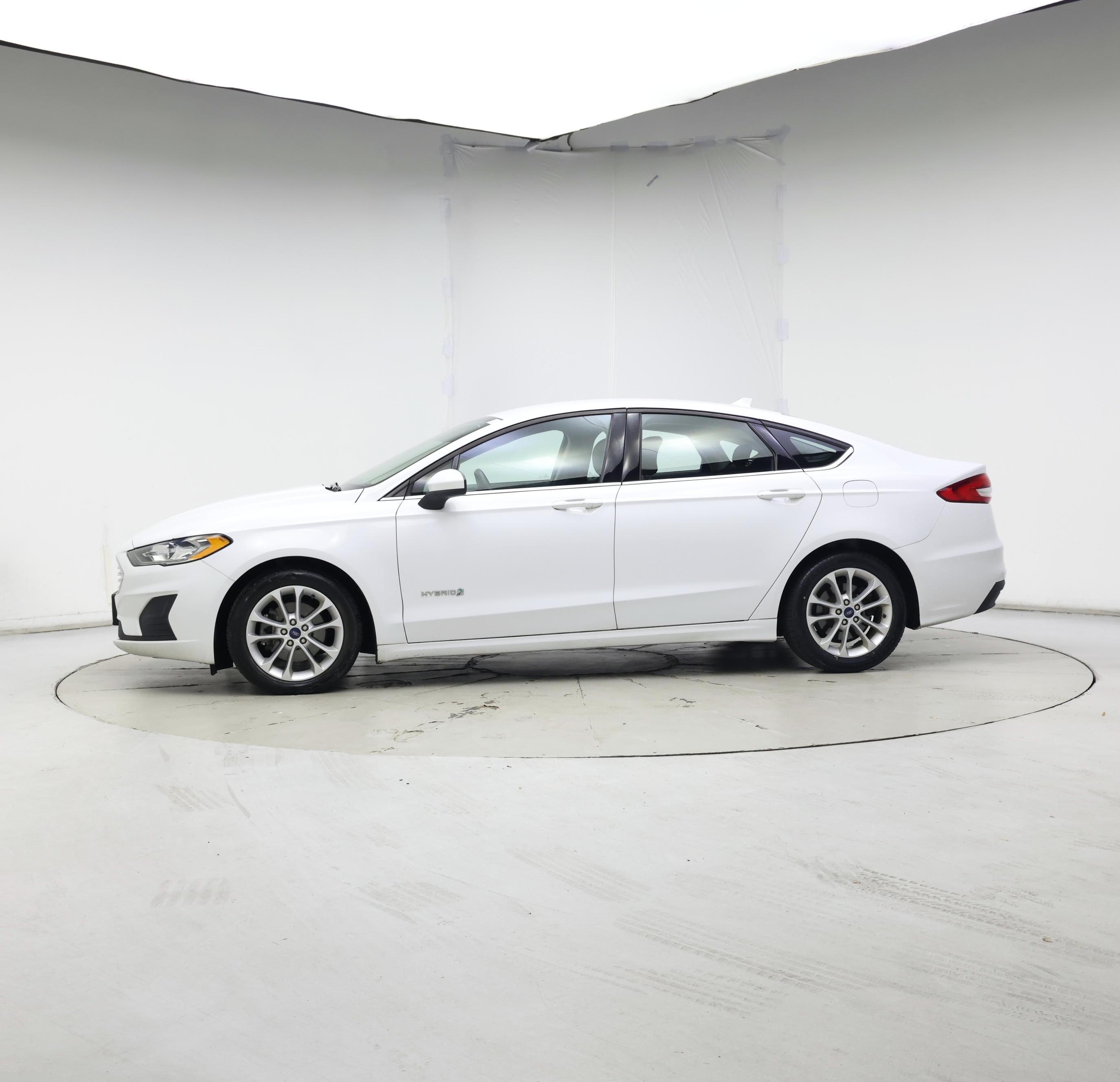 Thumbnail: 2019 Ford Fusion - 3