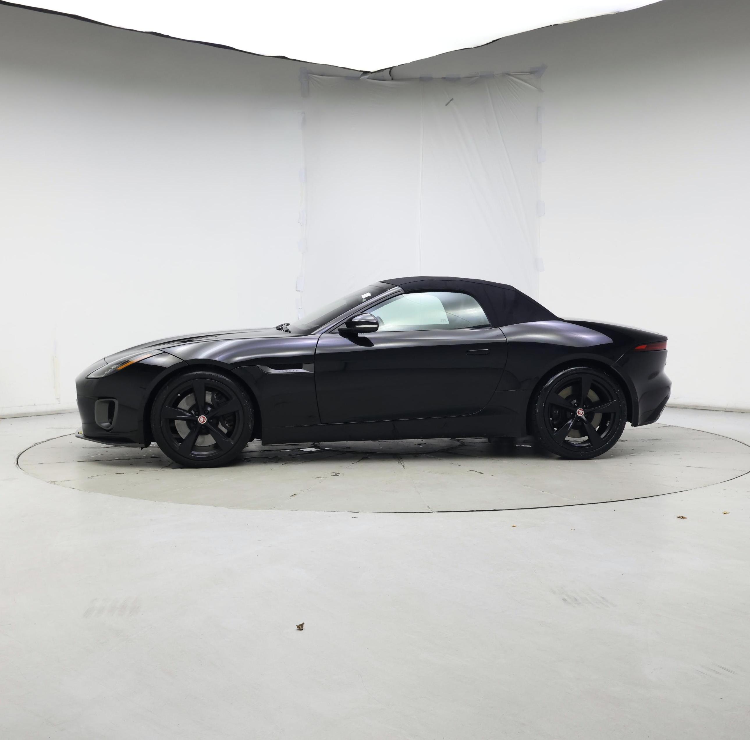 Thumbnail: 2018 Jaguar F-Type - 3