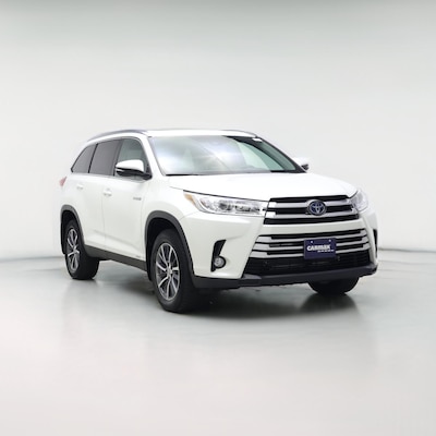 White 2019 Toyota Highlander Hybrid XLE