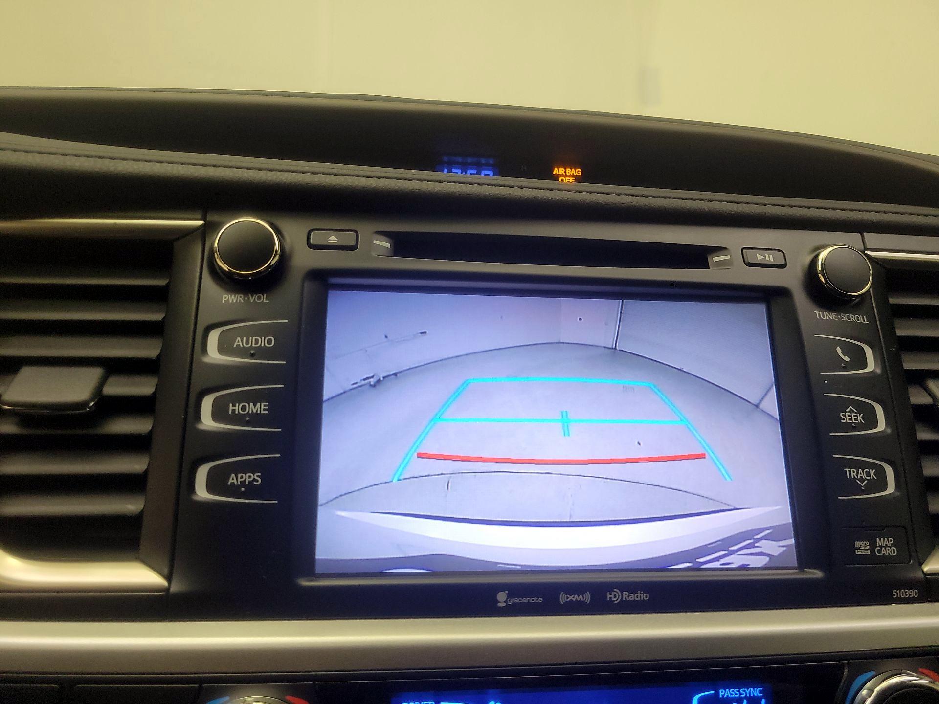 Thumbnail: 2019 Toyota Highlander - 14