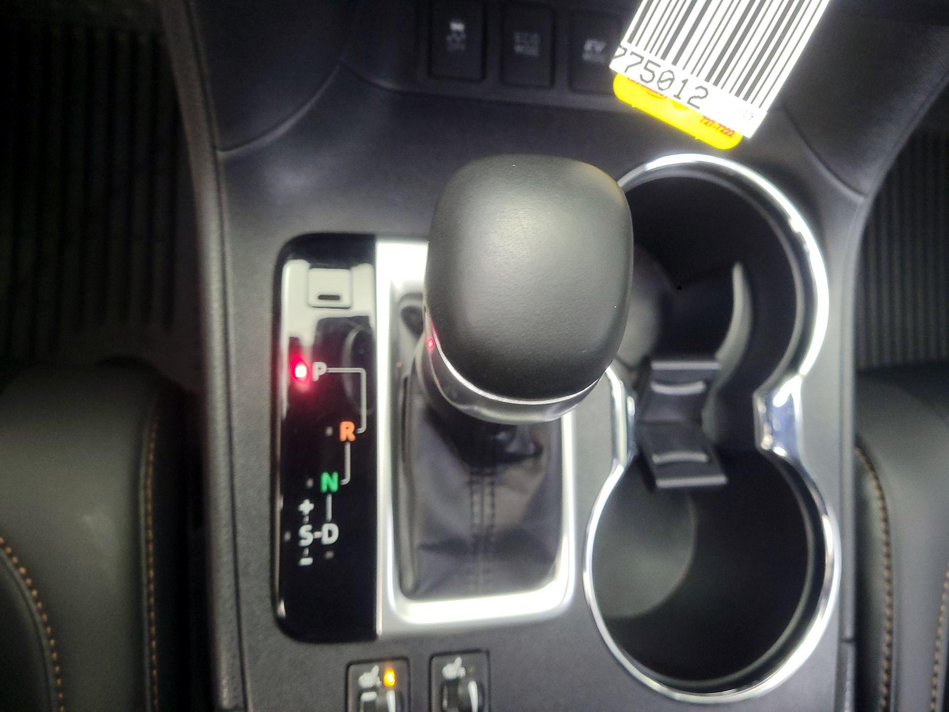 Thumbnail: 2019 Toyota Highlander - 17