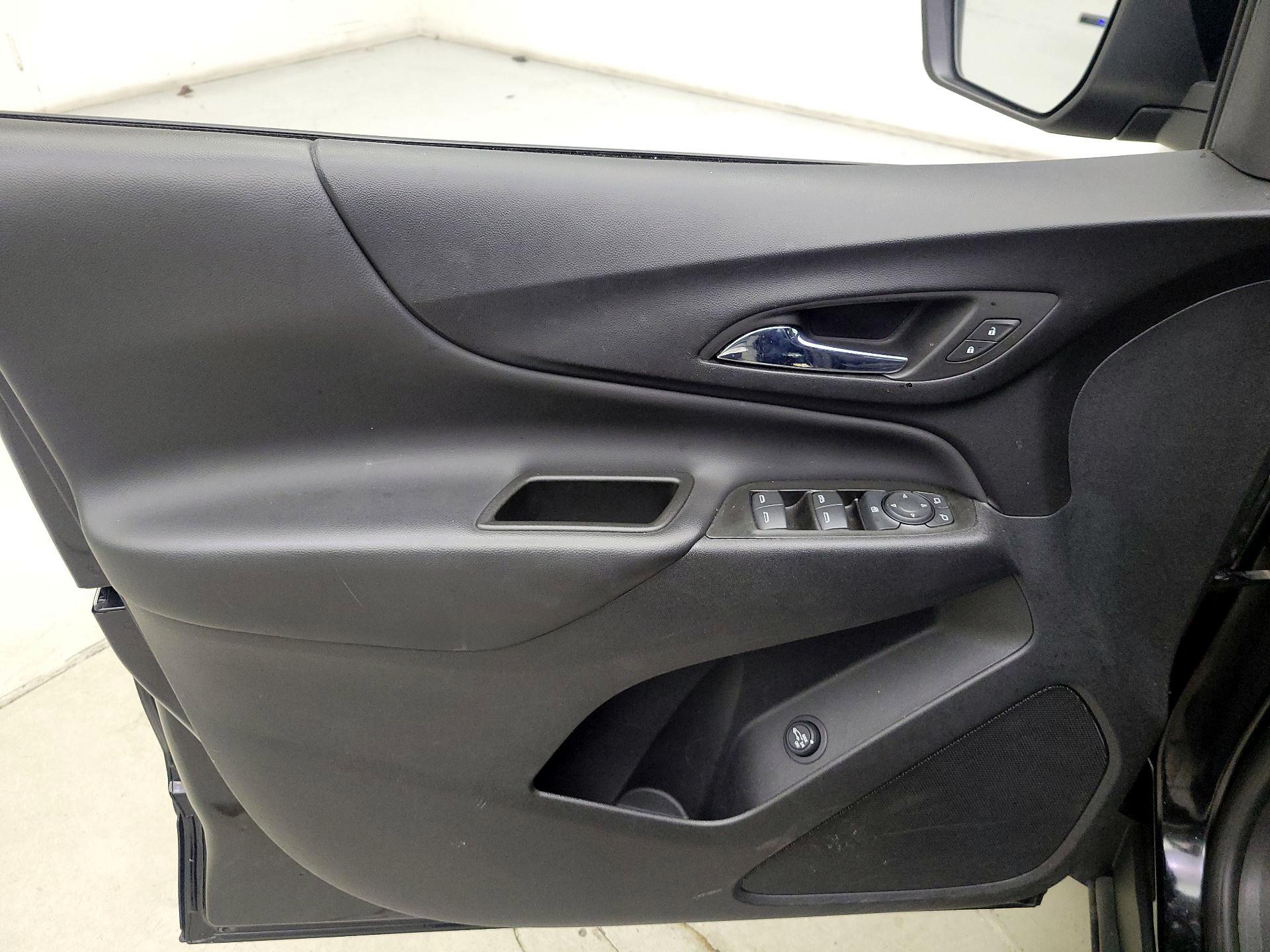 Thumbnail: 2022 Chevrolet Equinox - 12