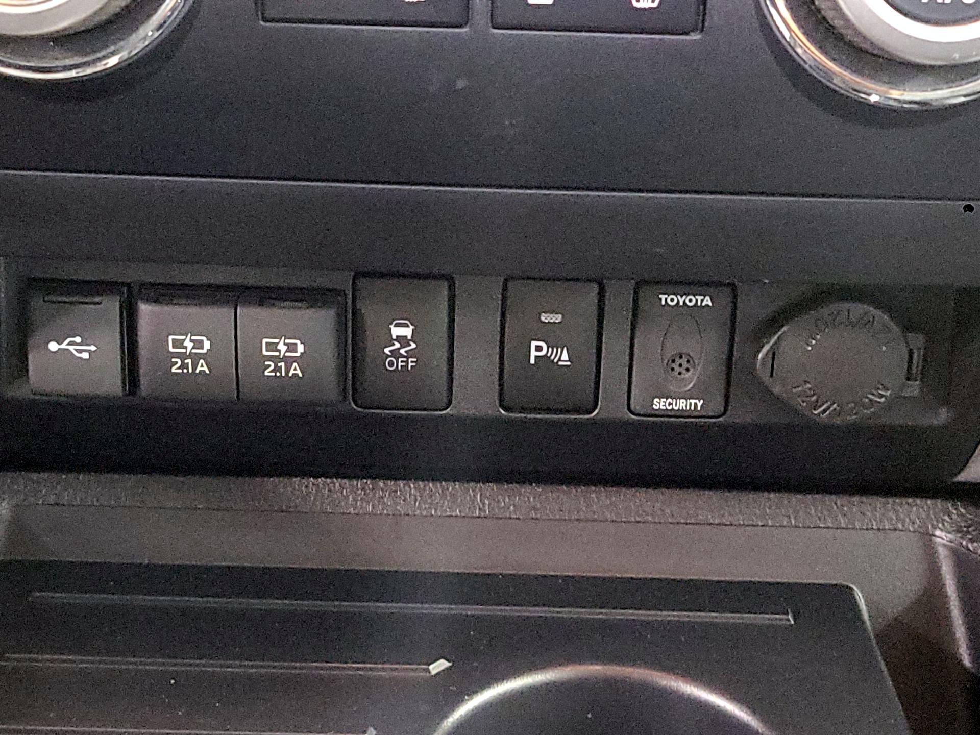 Thumbnail: 2020 Toyota Tundra - 19