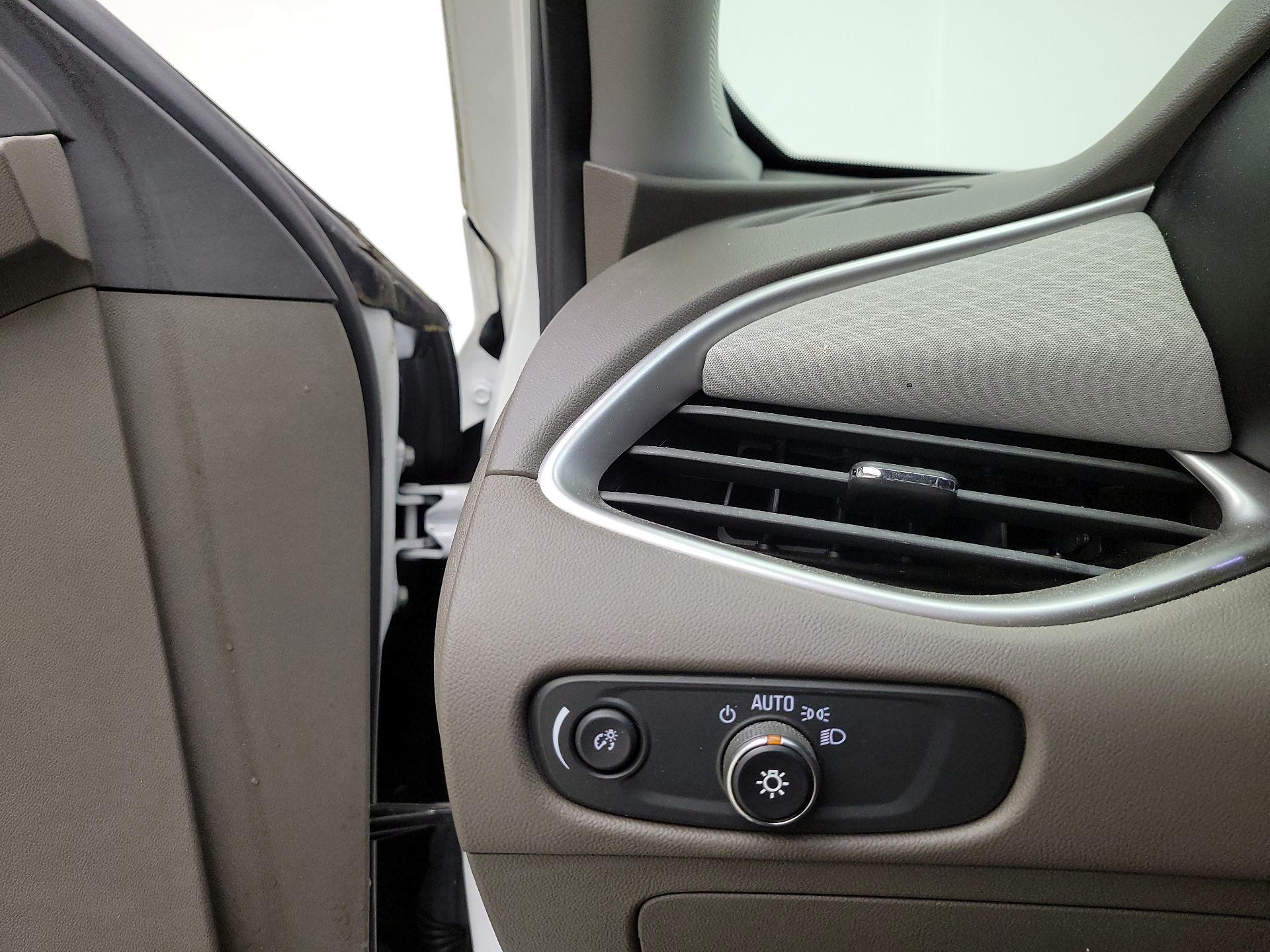 Thumbnail: 2020 Chevrolet Malibu - 13