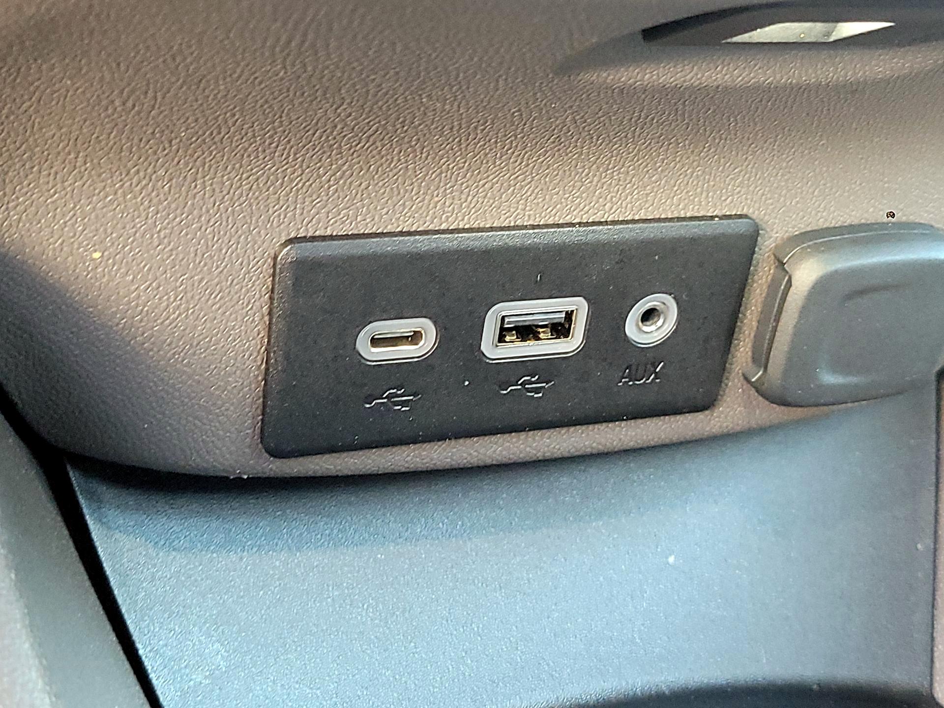 Thumbnail: 2020 Chevrolet Malibu - 18