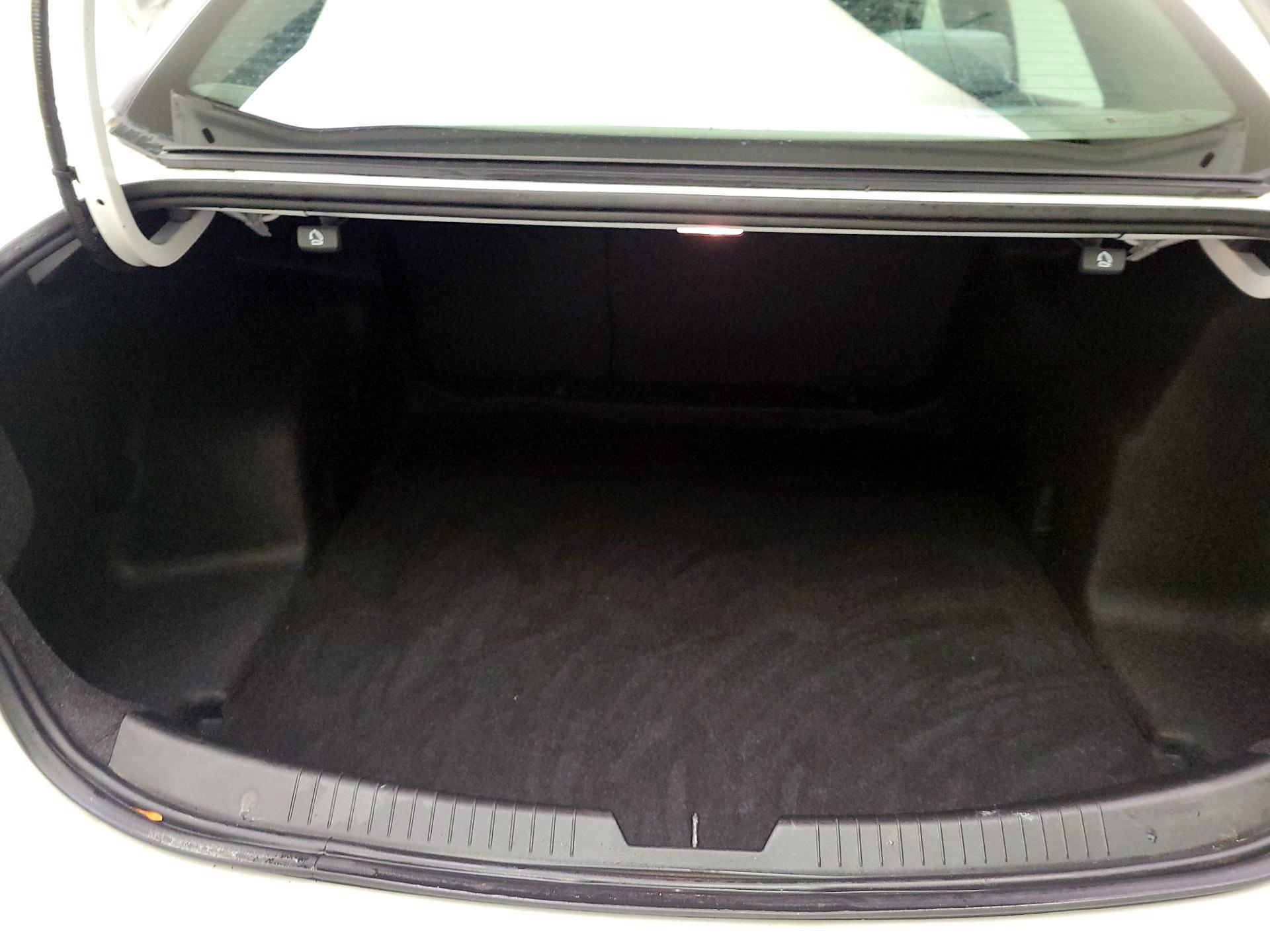 Thumbnail: 2020 Chevrolet Malibu - 20