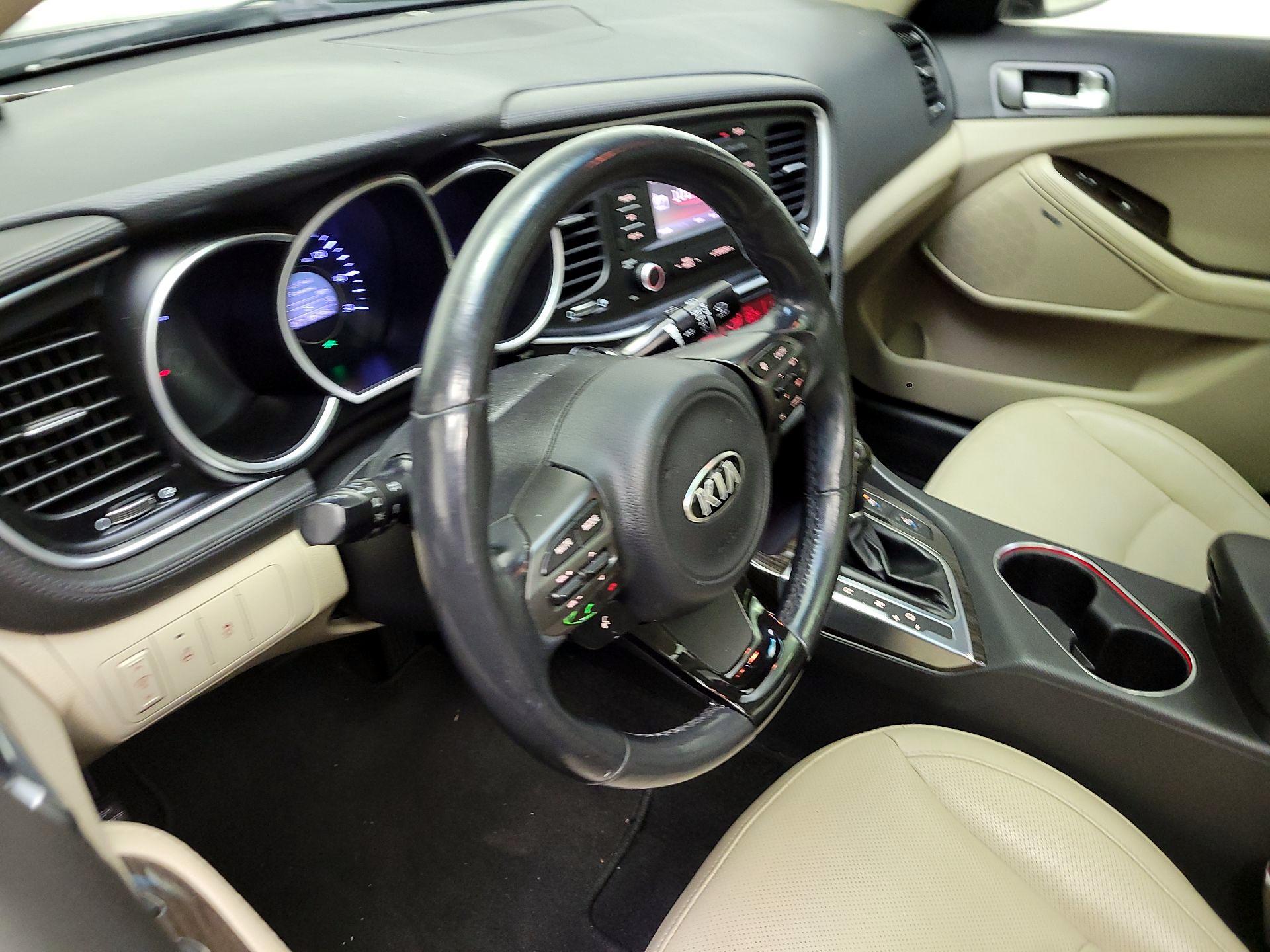 Thumbnail: 2015 Kia Optima - 9