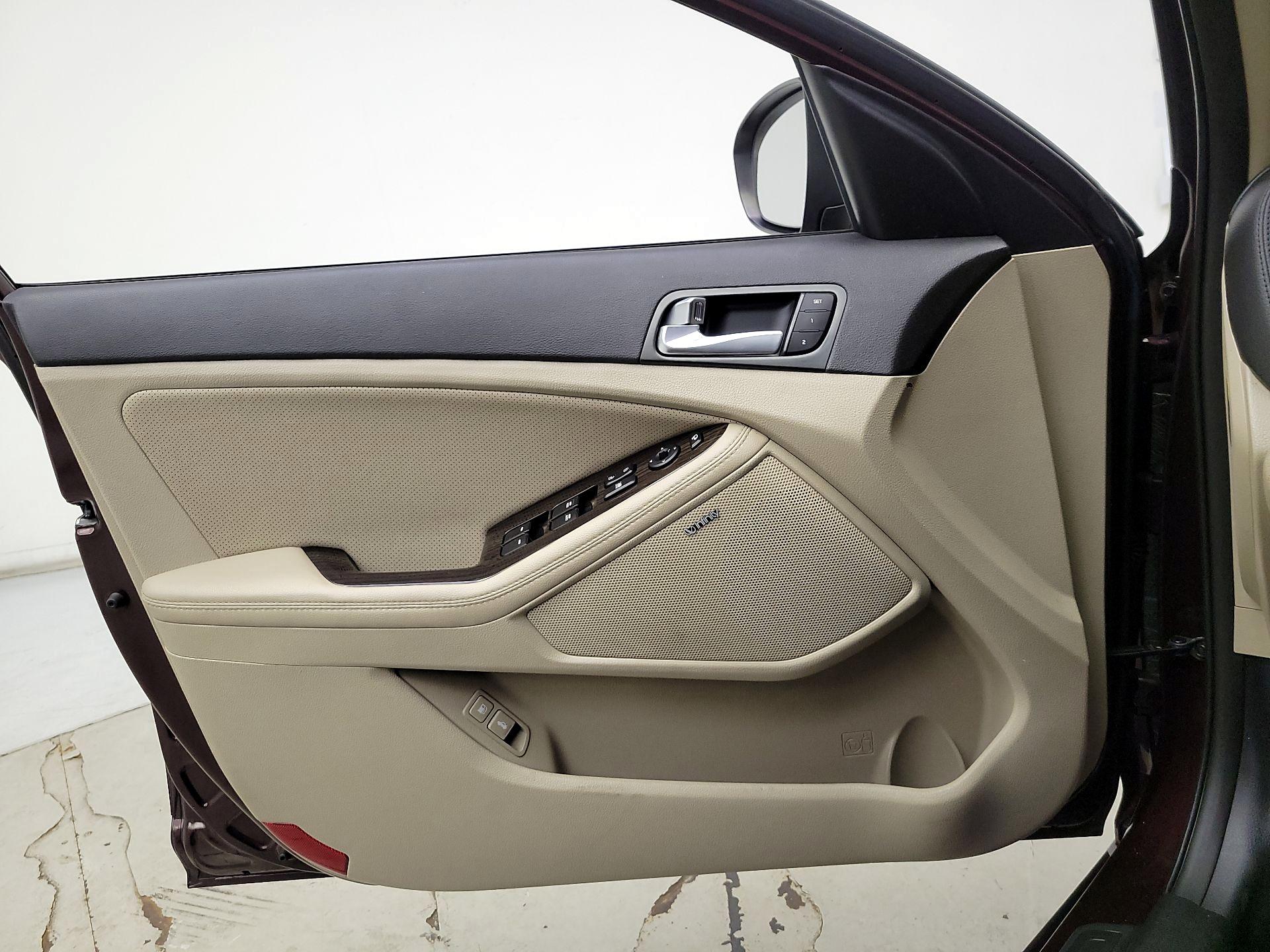 Thumbnail: 2015 Kia Optima - 12