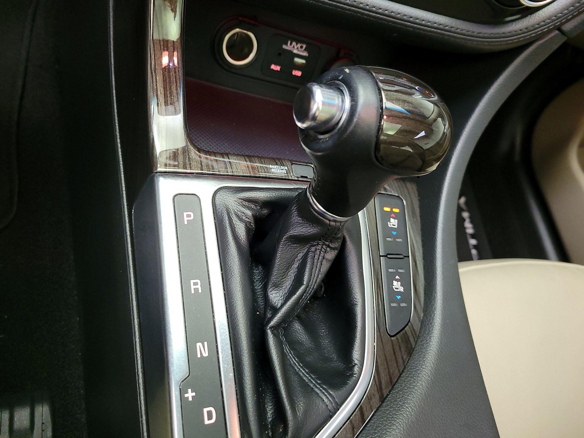 Thumbnail: 2015 Kia Optima - 17